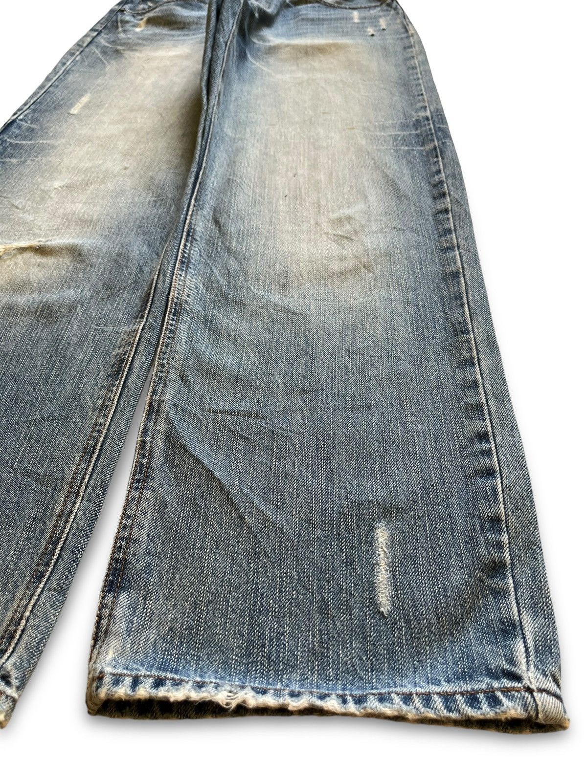 Japanese Brand Vintage Japanese Brand Faded Wash Distressed Loose Jeans Size US 30 / EU 46 - 7 Thumbnail