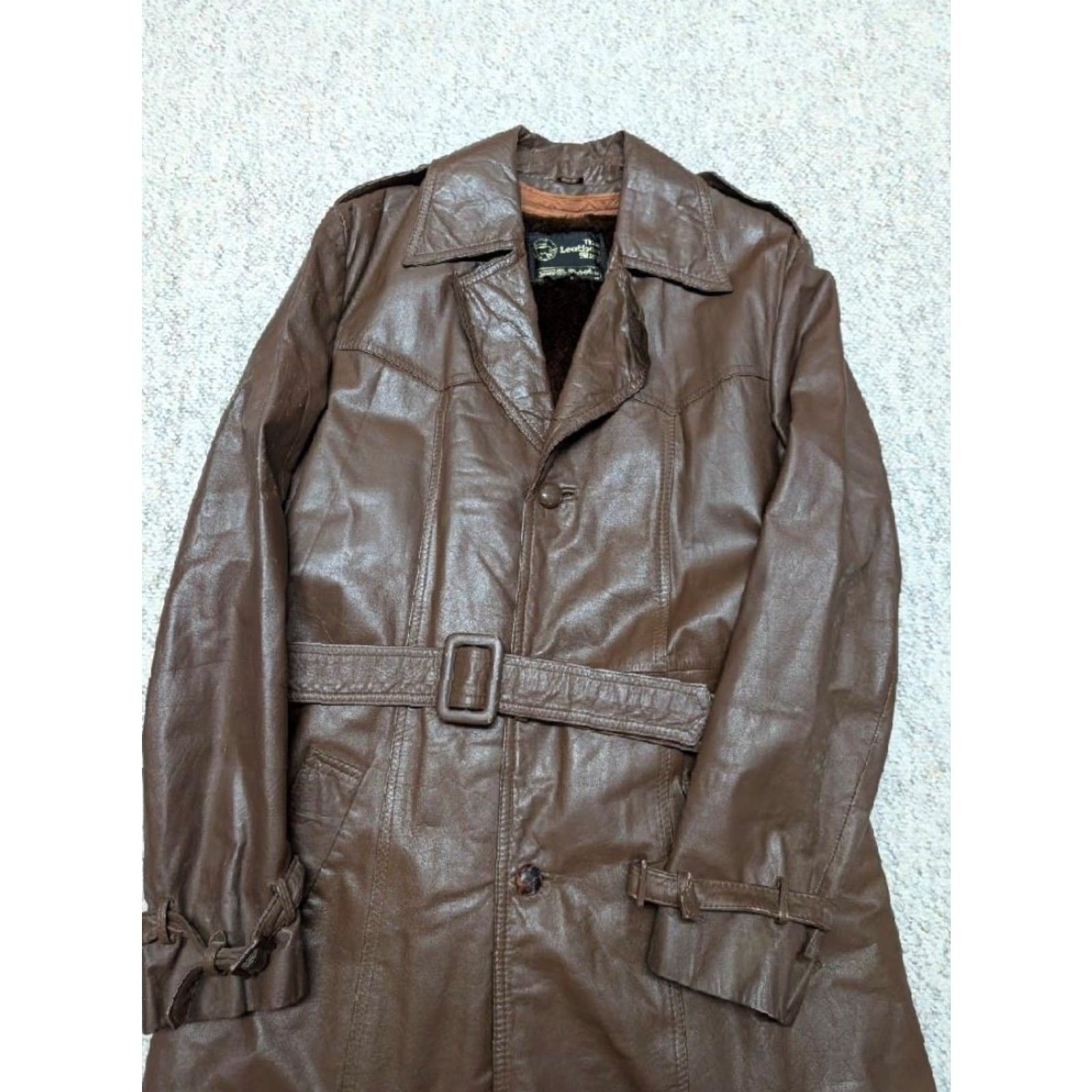 Sears VINTAGE belted leather overcoat 1970s brown 38L SHERLOCK Sears coat Men XS 38 Brown belted leather trench coat Size US S / EU 44-46 / 1 - 3 Thumbnail