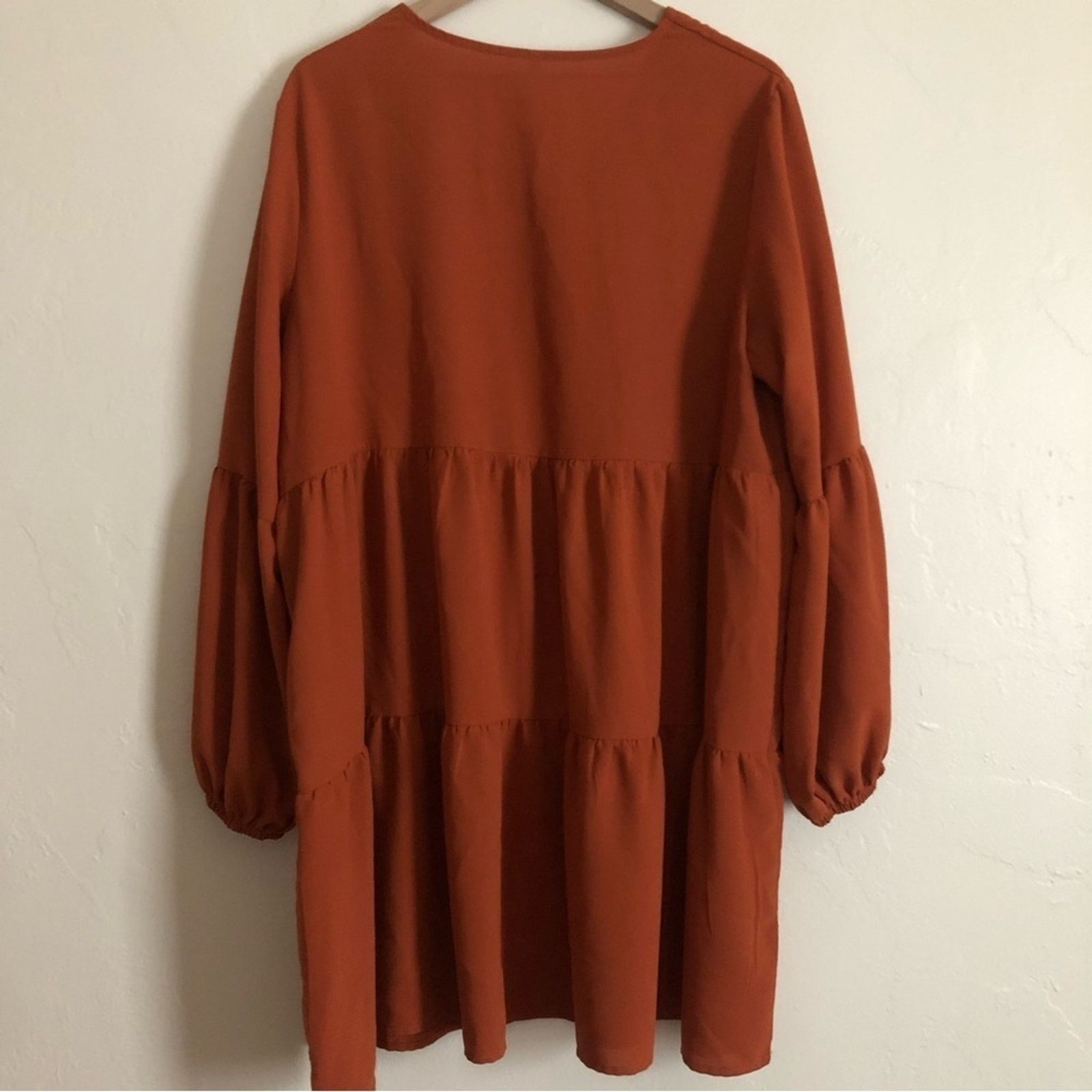 Other Amoretu Burnt Orange Tunic Tiered Latern Sleeves VNeck Dress Size XXL / US 16-18 / IT 52-54 - 5 Thumbnail