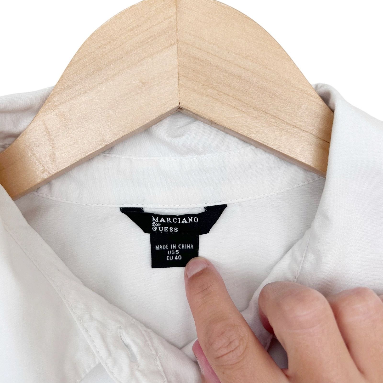 Guess Marciano by Guess White Long Sleeve Button Down Sz S Size S / US 4 / IT 40 - 2 Thumbnail