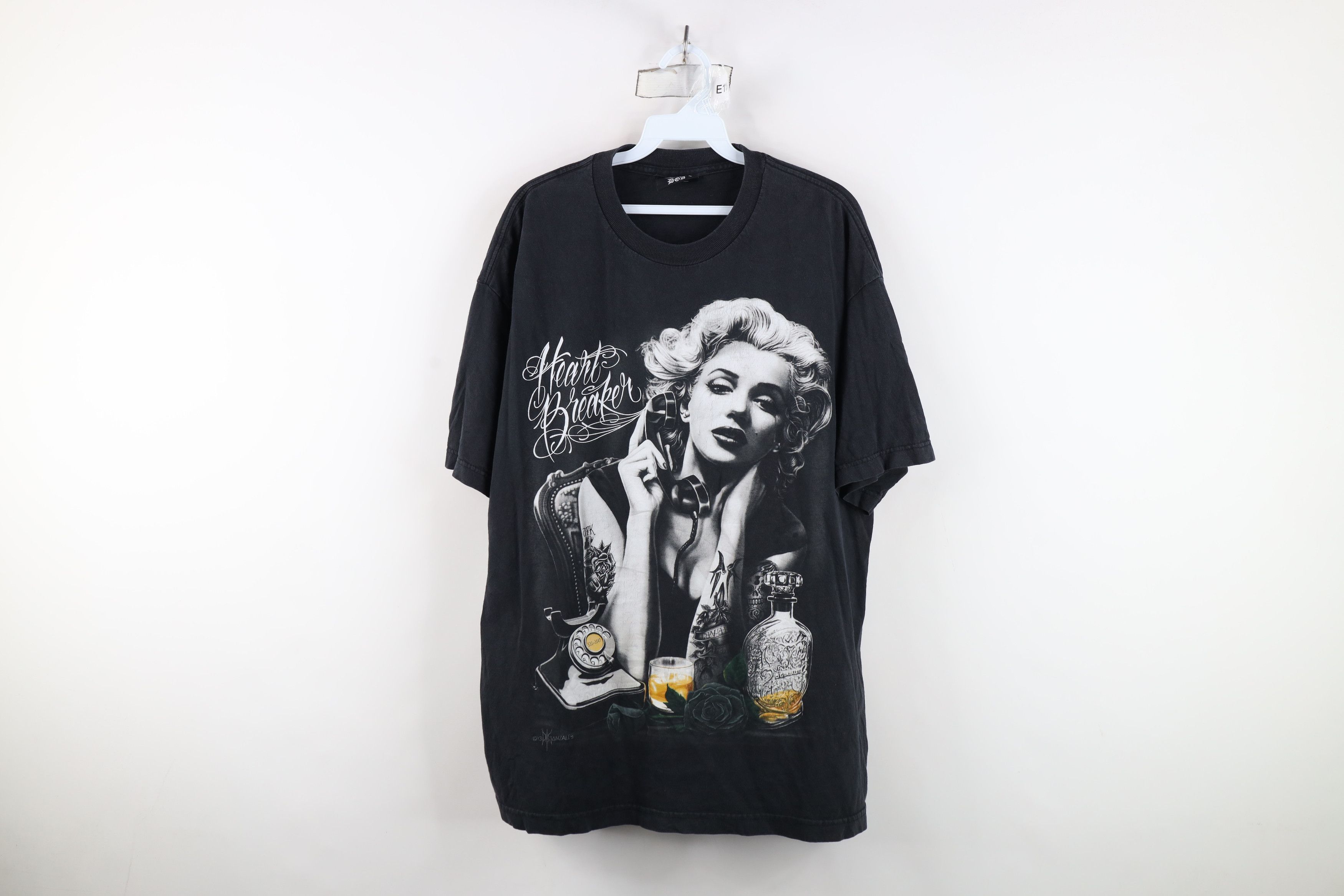 Vintage Vintage Y2K Streetwear Heart Broken Marilyn Monroe T-Shirt Size US XL / EU 56 / 4 - 1 Thumbnail