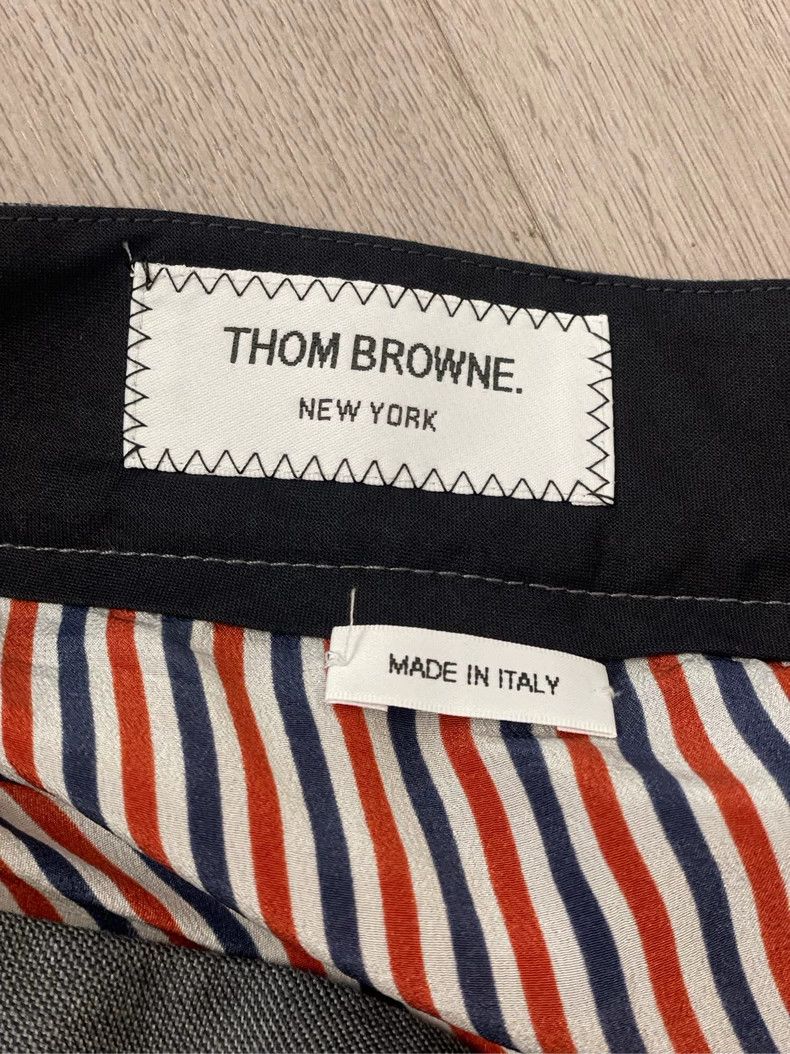 Thom Browne Thom browne Gray new four-striped pleated skirt short skirt Size 24" / US 00 / IT 34 - 6 Thumbnail