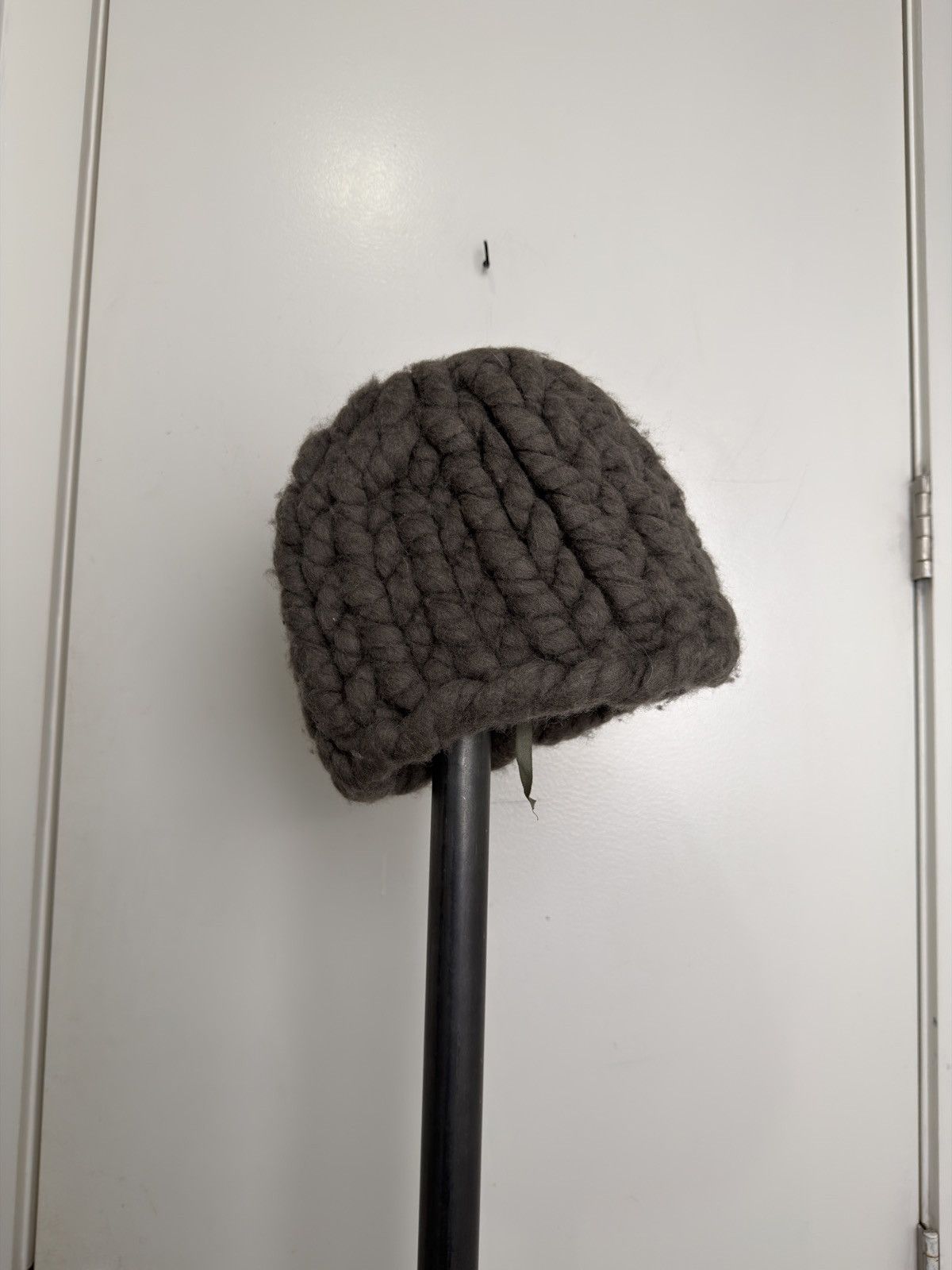 AW07 EXPLODER Chunky-Ribbed Beanie