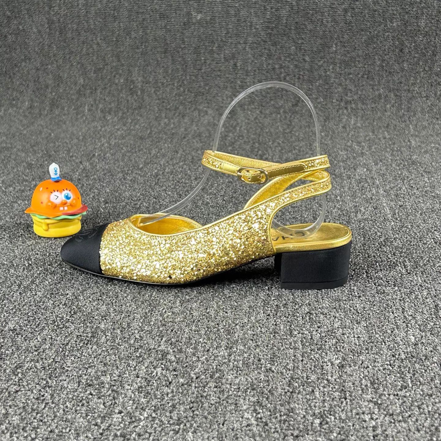 Chanel Chanel Women's Gold Sequin Pumps 36 Size US 5.5 / IT 35.5 - 4 Thumbnail