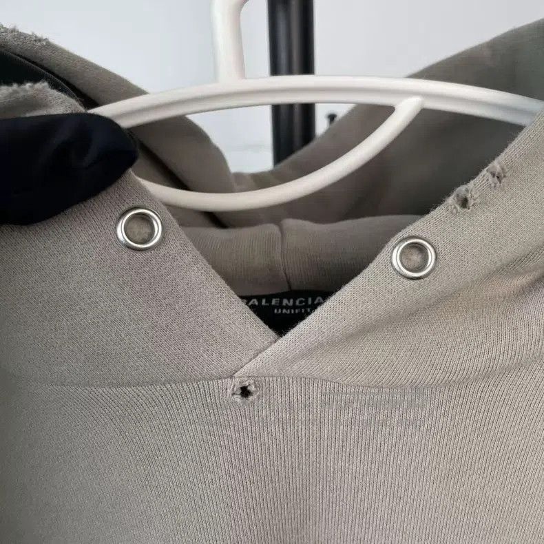 Balenciaga Balenciaga Pure Cotton Ripped Hoodie Size US XS / EU 42 / 0 - 3 Thumbnail