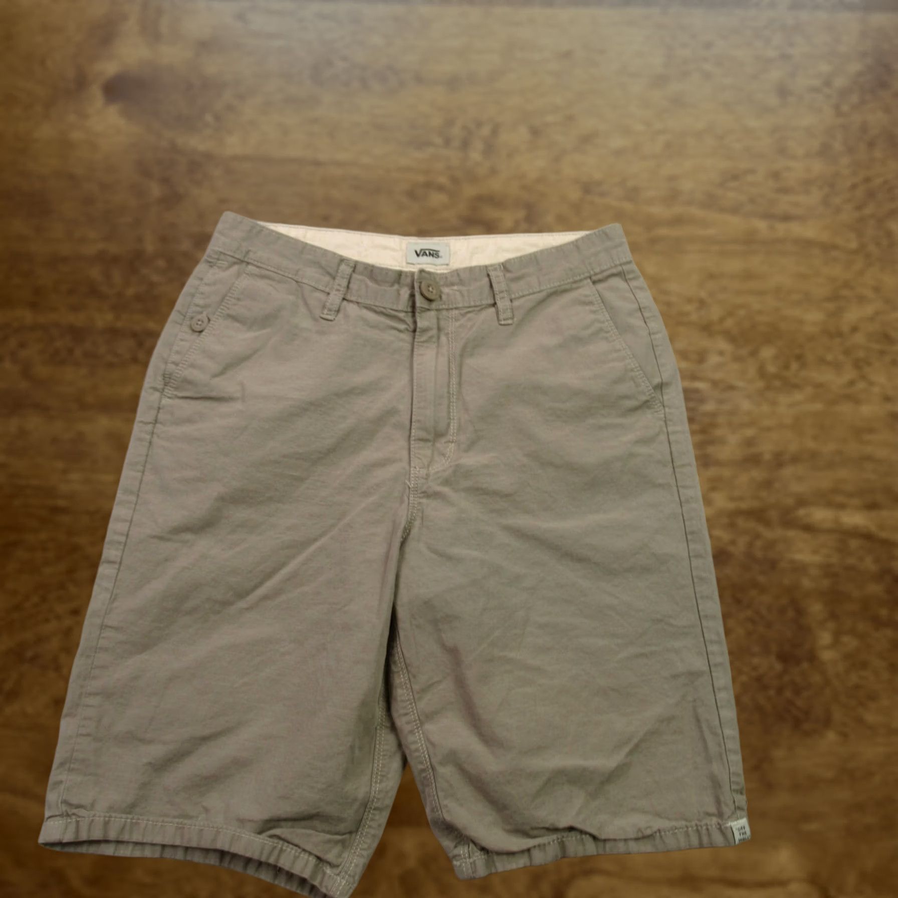 Vans Vans Shorts Mens 28 Pockets Button Lightweight Outdoors Chino Beige Size US 28 / EU 44 - 1 Thumbnail