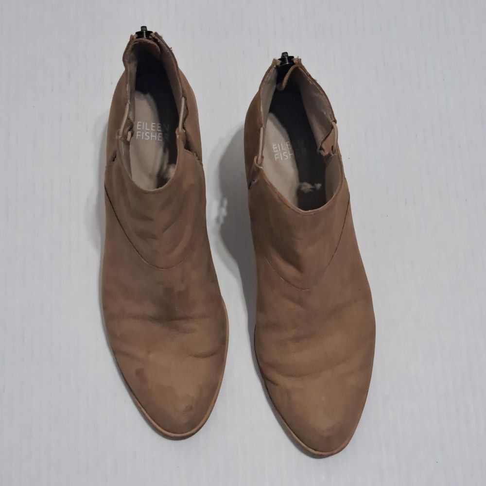 Eileen Fisher Eileen Fisher Tote Chic Ankle Boots Stacked Heel Size 8.5 Earth Tumbled Nubuck Size US 8.5 / IT 38.5 - 9 Thumbnail
