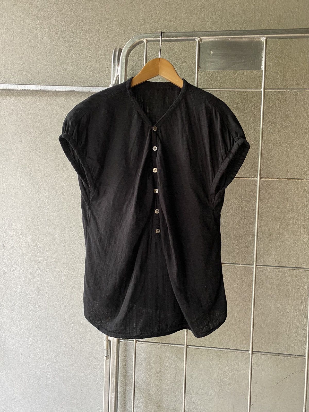 Issey Miyake Plantation Black Buttoned V-Neck Blouse Size M / US 6-8 / IT 42-44 - 14 Thumbnail