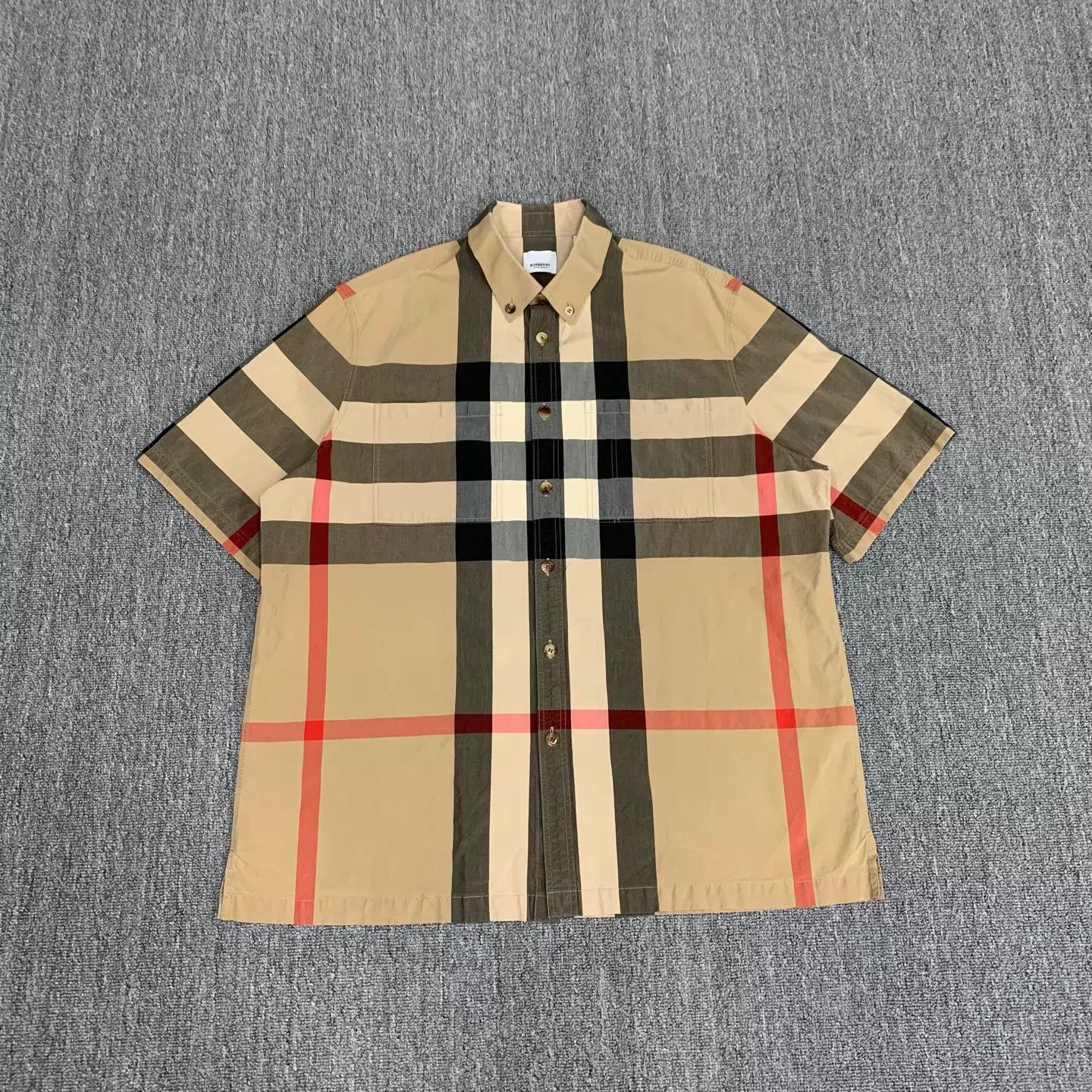 Burberry Burberry Check Short-Sleeve Shirt XL 98 New Size US XL / EU 56 / 4 - 1 Thumbnail