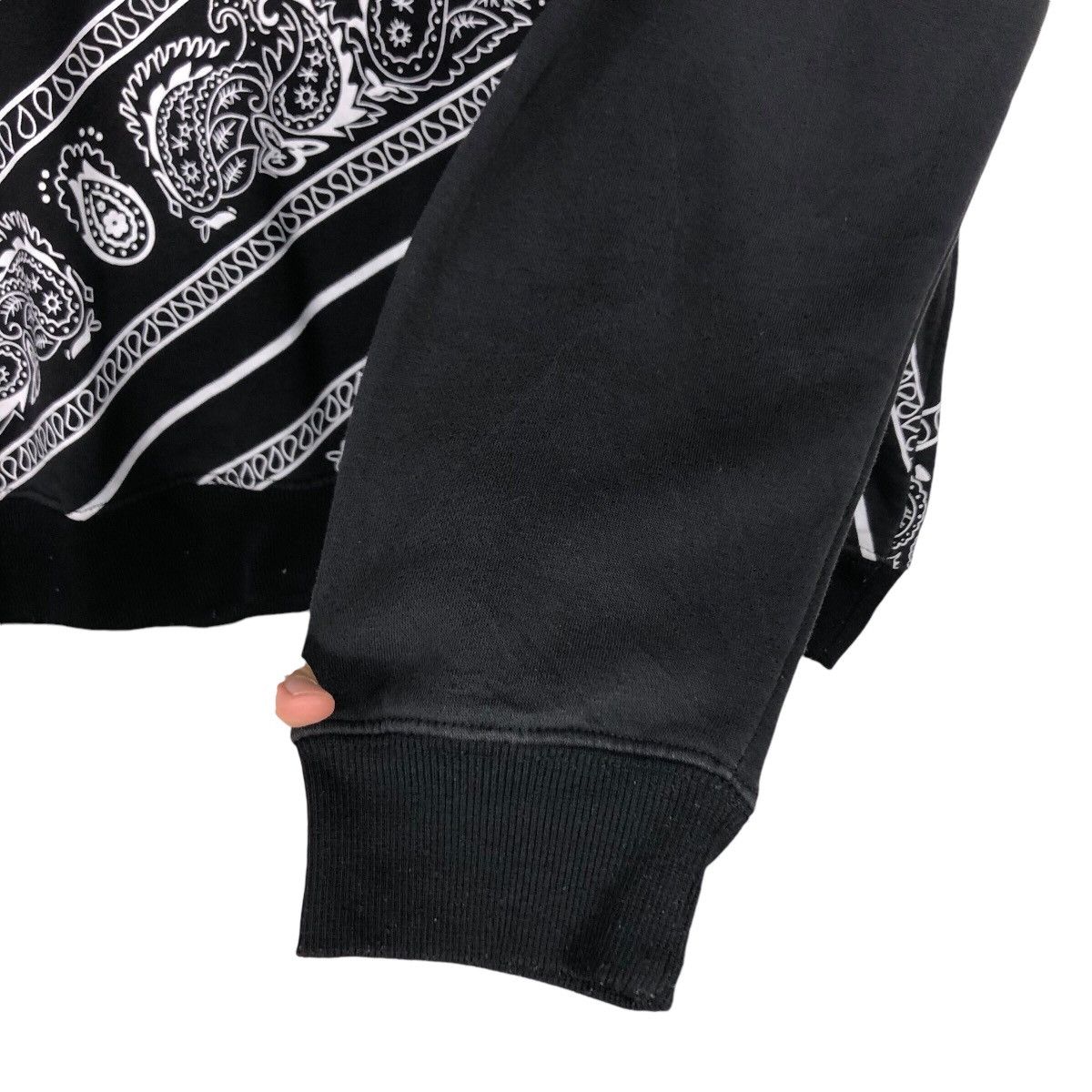 Japanese Brand × Vintage Bandana Design Sweatshirt Rap Tee Streetwear Large #A2 Size US L / EU 52-54 / 3 - 9 Thumbnail