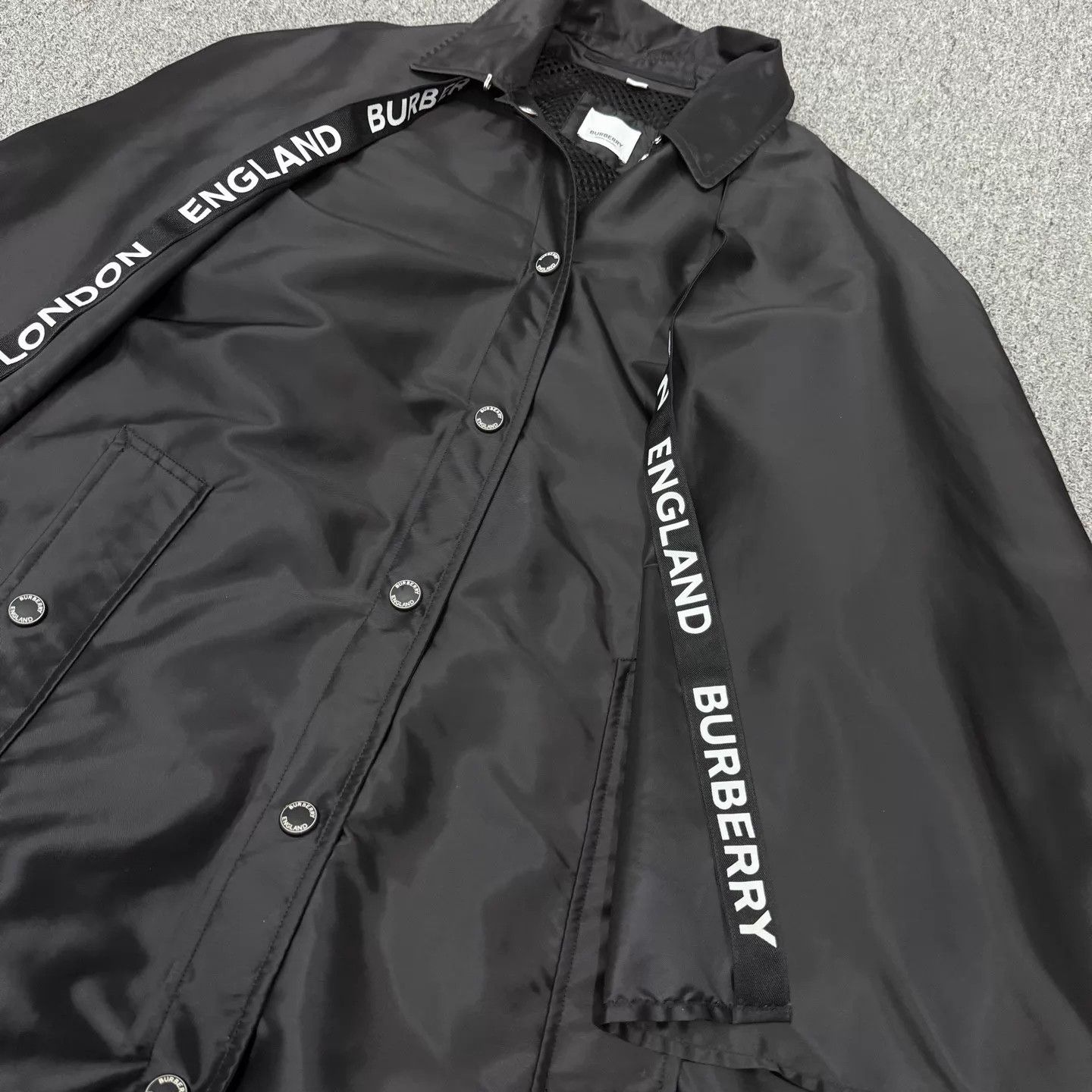 Burberry Burberry Black Windbreaker Jacket UK4 99 New Size XS / US 0-2 / IT 36-38 - 3 Thumbnail