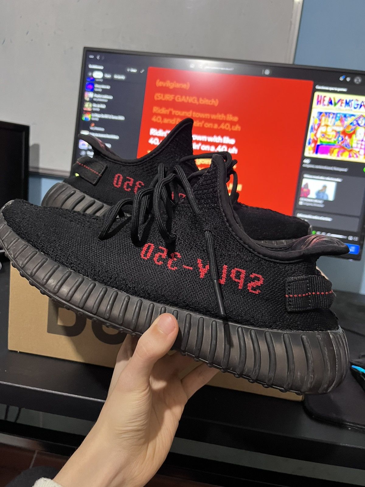 Adidas Adidas Yeezy 350 v2 Bred Size US 9.5 / EU 42-43 - 5 Thumbnail