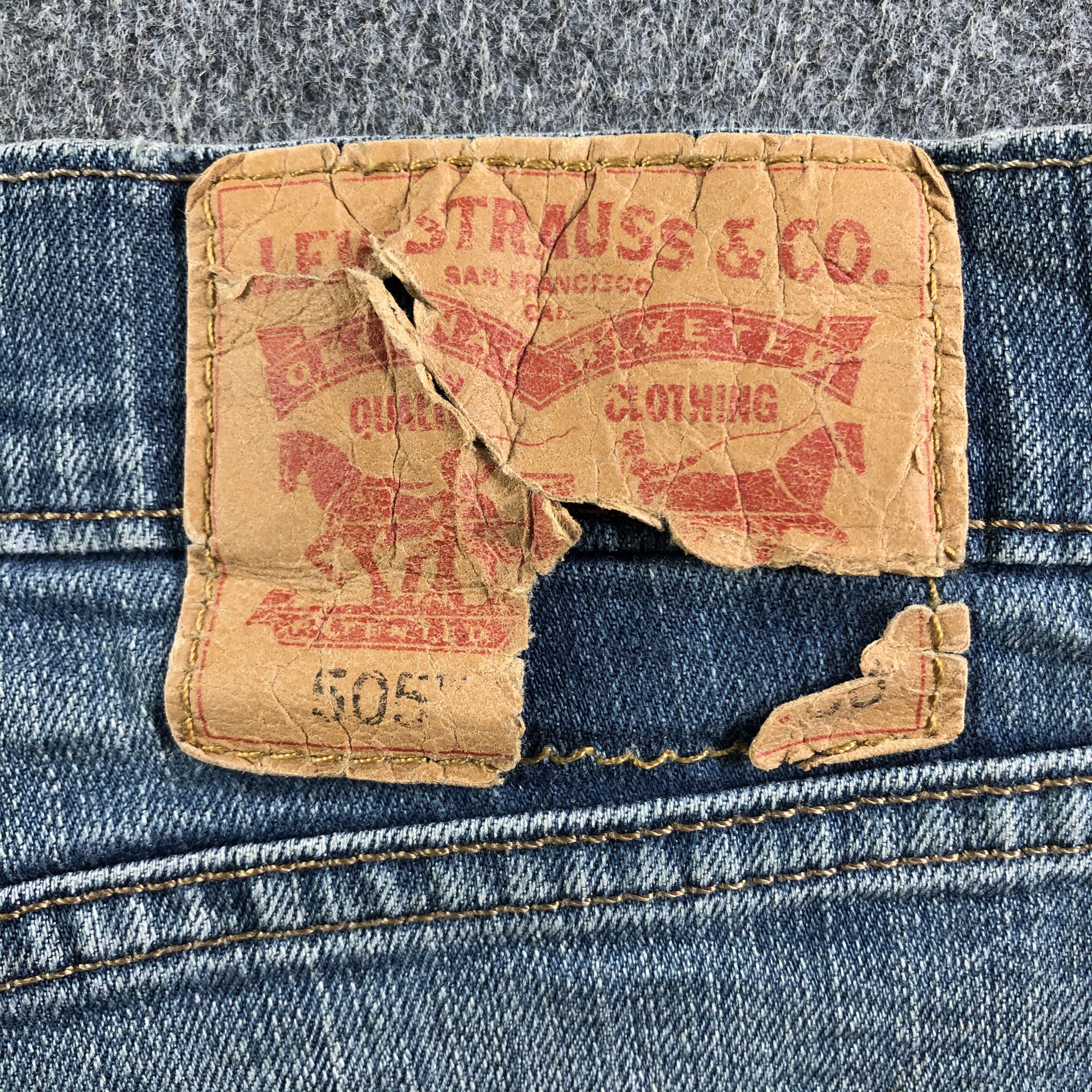 Levi's Vintage Blue Wash Levis 505 Jeans-J3420 Size US 31 - 5 Thumbnail
