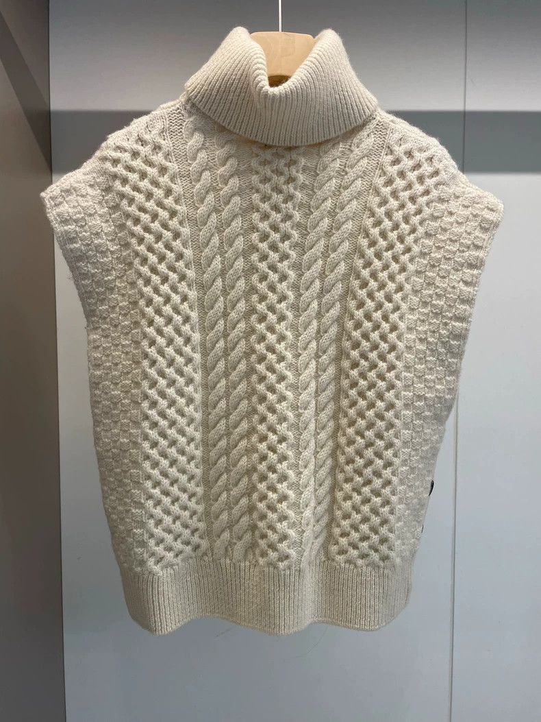 Saint Laurent Paris Saint Laurent Paris Half high neck sleeveless sweater-2506 Size US M / EU 48-50 / 2 - 2 Thumbnail