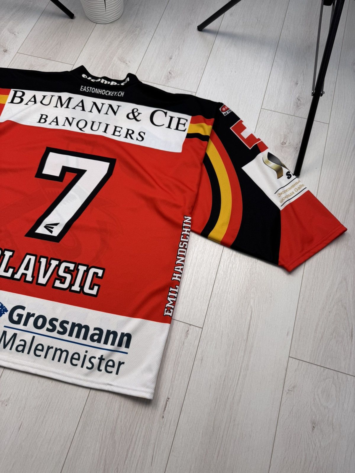 Other MATCHWORN SIGNED EHC BASEL 2012 ice hockey jersey Rare Size US XL / EU 56 / 4 - 14 Thumbnail