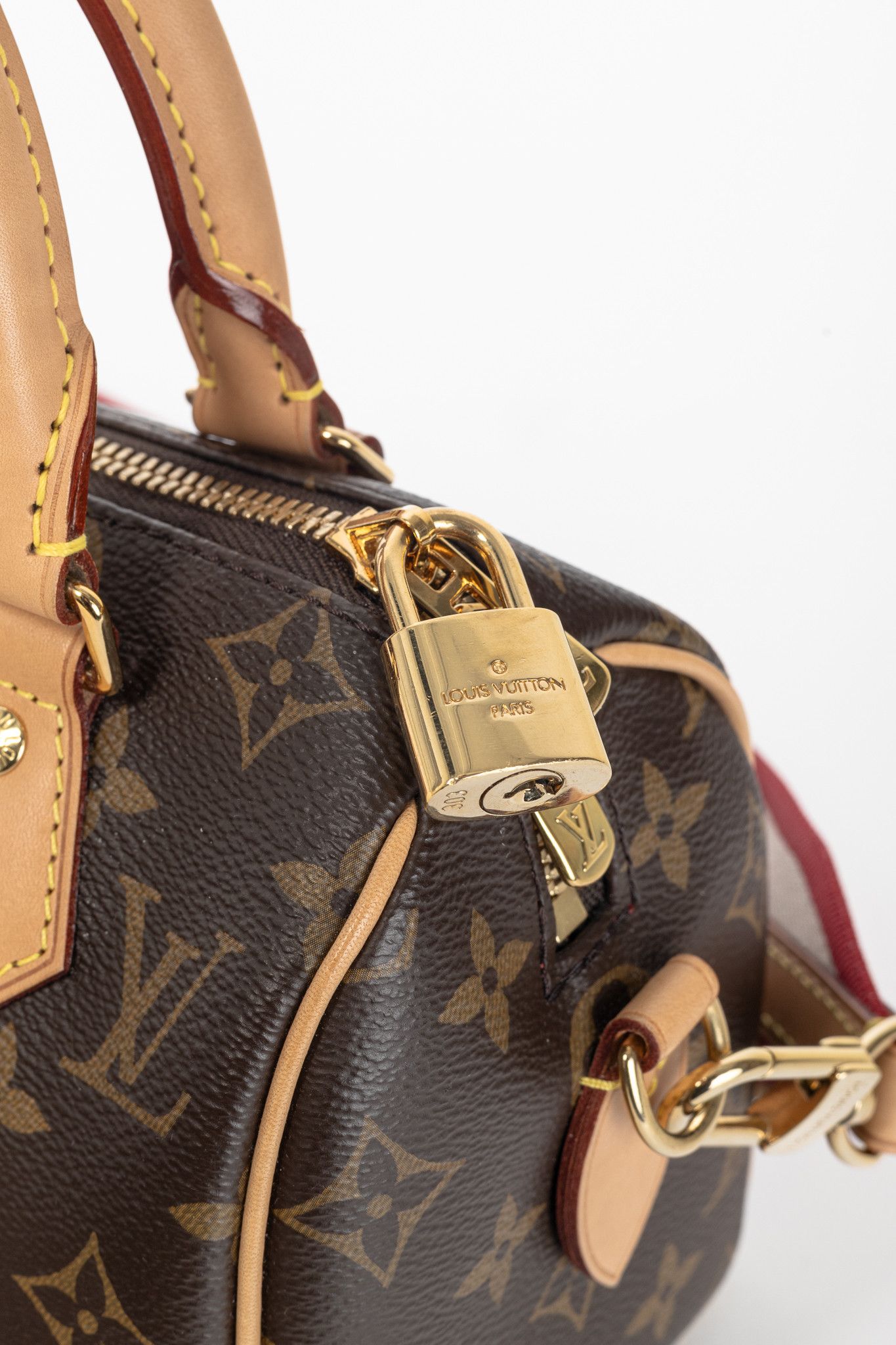Louis Vuitton Louis Vuitton Speedy Bandouliere 20 Monogram Canvas Bag Size ONE SIZE - 11 Thumbnail