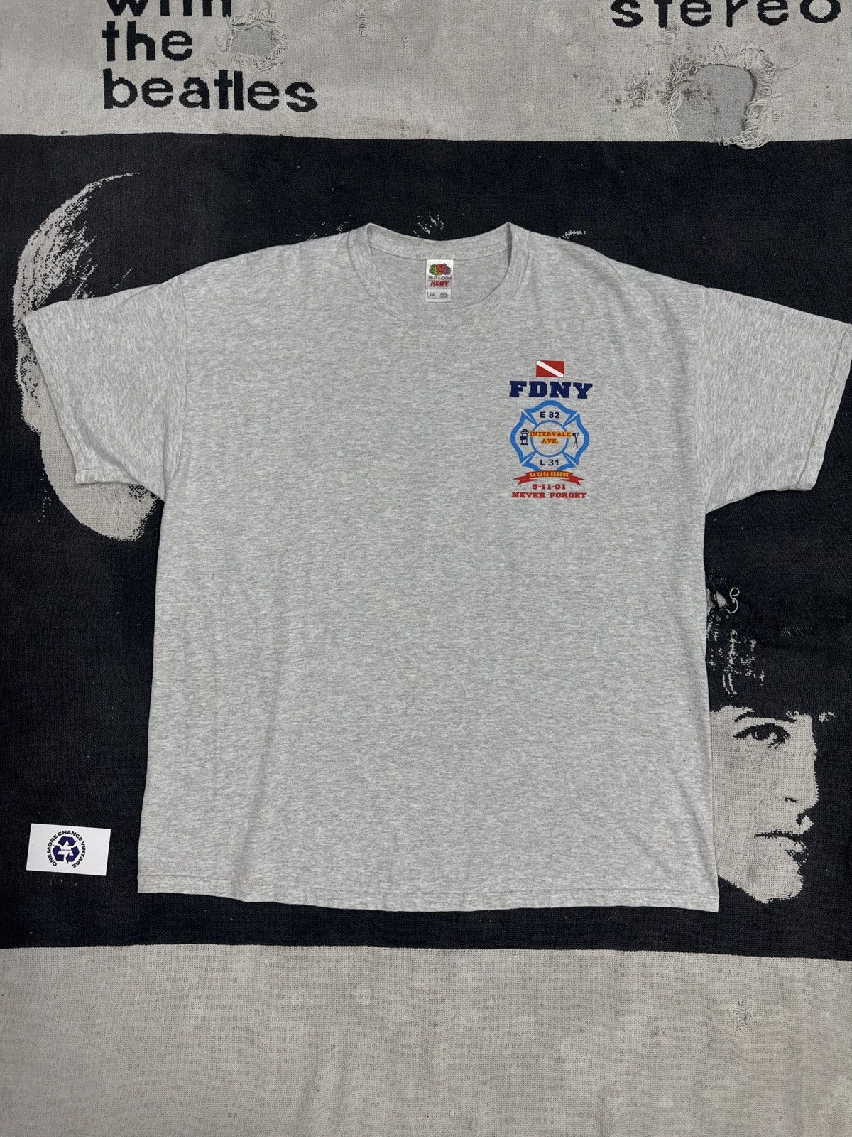 Vintage The Bronx “La Casa Grande” FDNY Vintage Y2K Grey T-Shirt Size US XL / EU 56 / 4 - 1 Thumbnail
