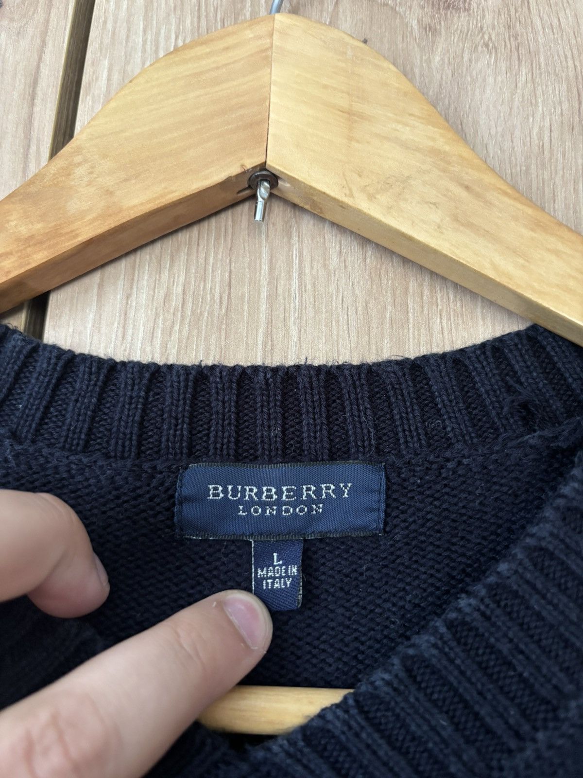 Burberry VINTAGE BURBERRY BIG LOGO V NECK SWEATER Size L / US 10 / IT 46 - 3 Thumbnail
