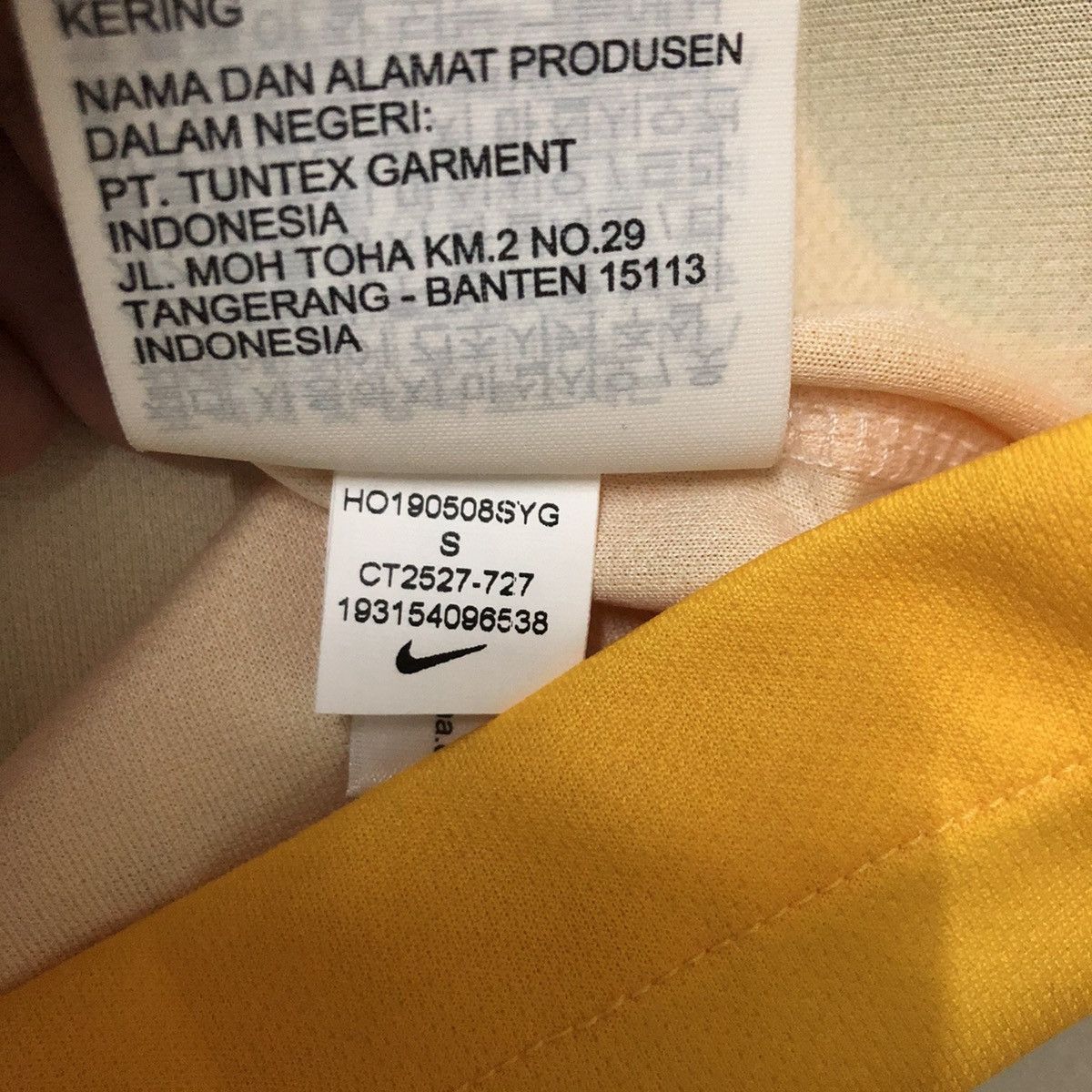 Nike Barcelona 20/21 forth away shirt #10 Messi Size US S / EU 44-46 / 1 - 9 Thumbnail