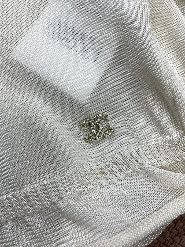 Chanel Chanel White ruffle logo large double C ice silk long slee Size XXS / US 00 / IT 34 - 2 Thumbnail
