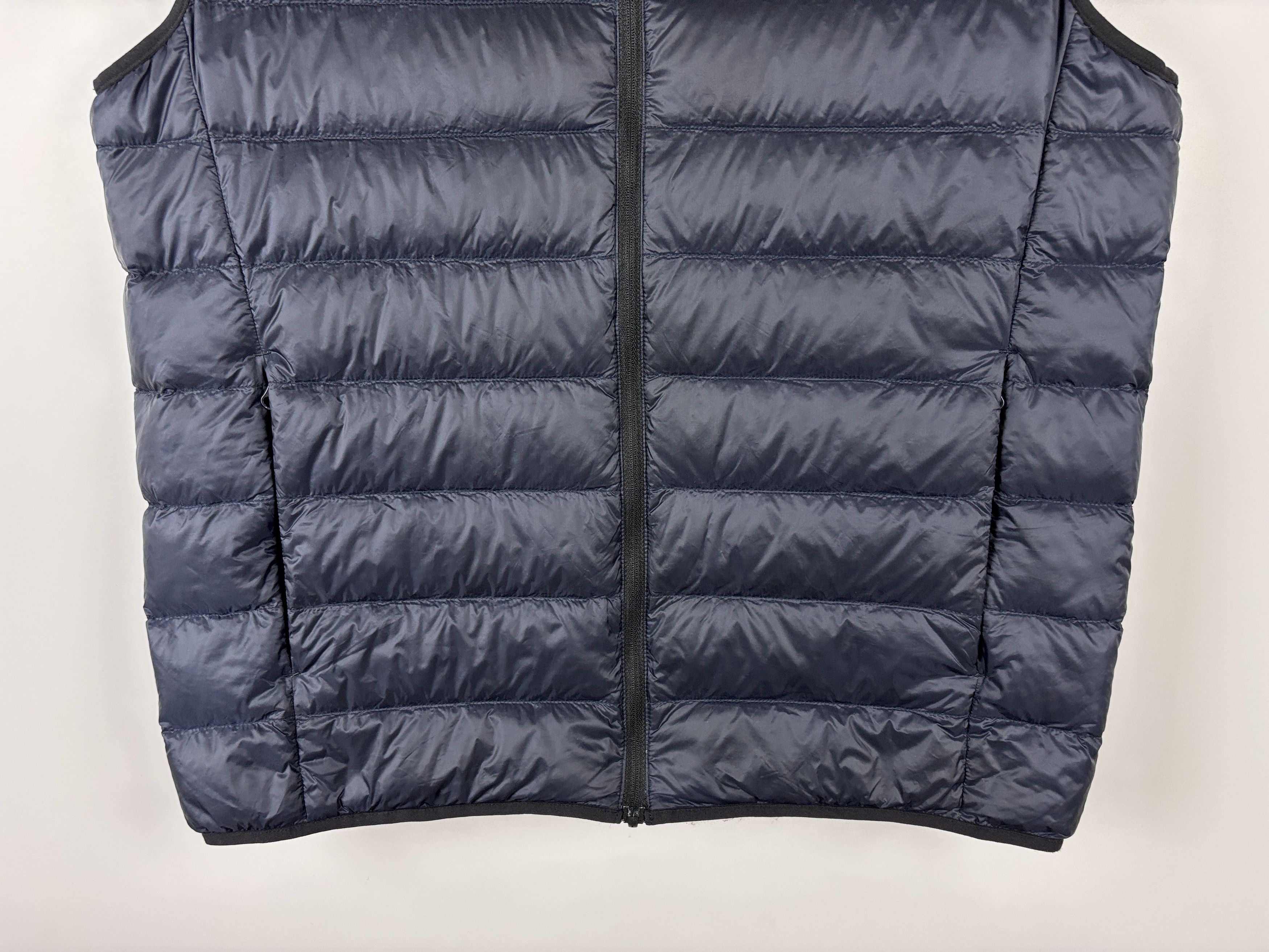 Uniqlo Mens Uniqlo Ultra Light Down Puffer Vest Navy Blue Size L Size US L / EU 52-54 / 3 - 3 Thumbnail