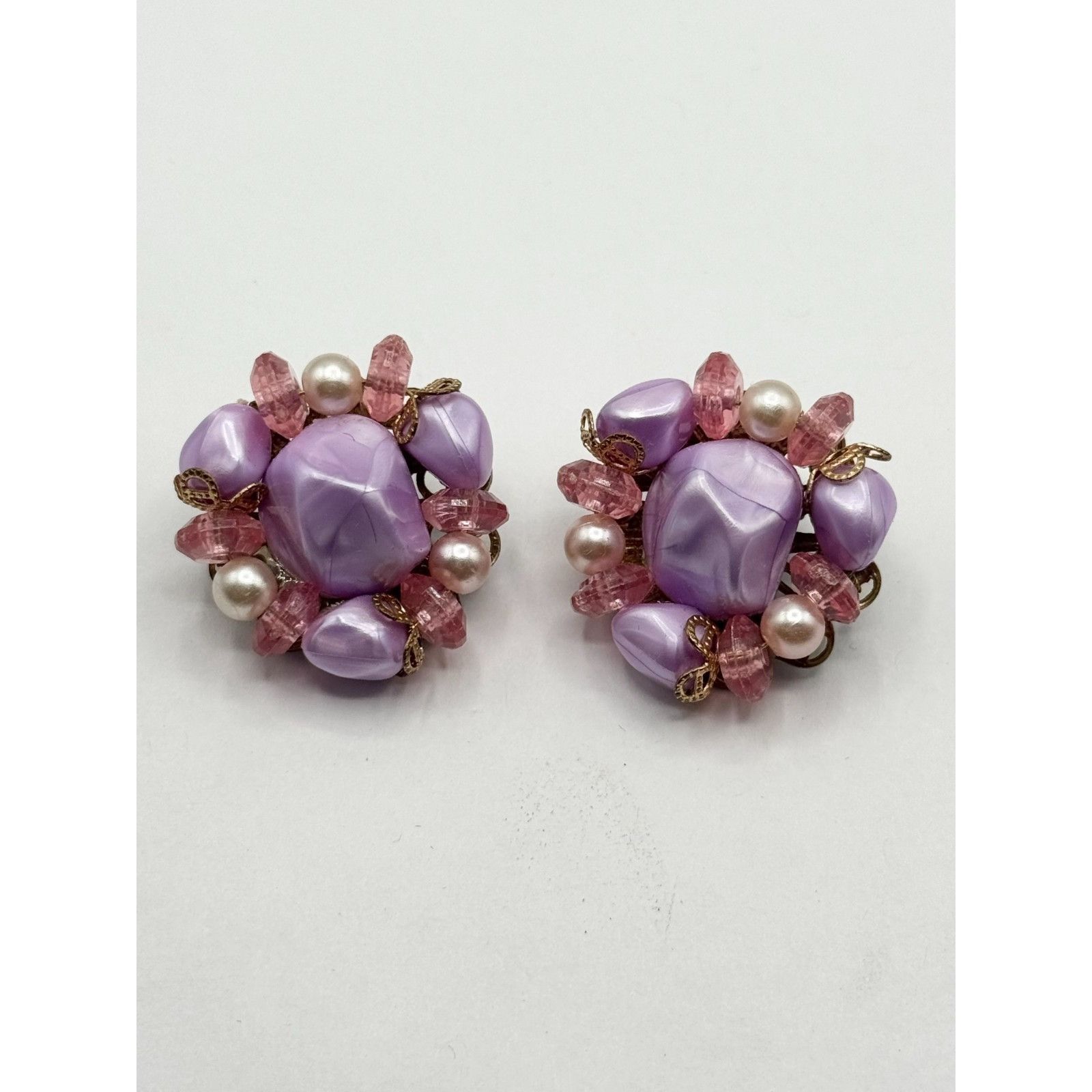 Other Vintage purple beaded pink cluster clip on earrings Size ONE SIZE - 5 Thumbnail