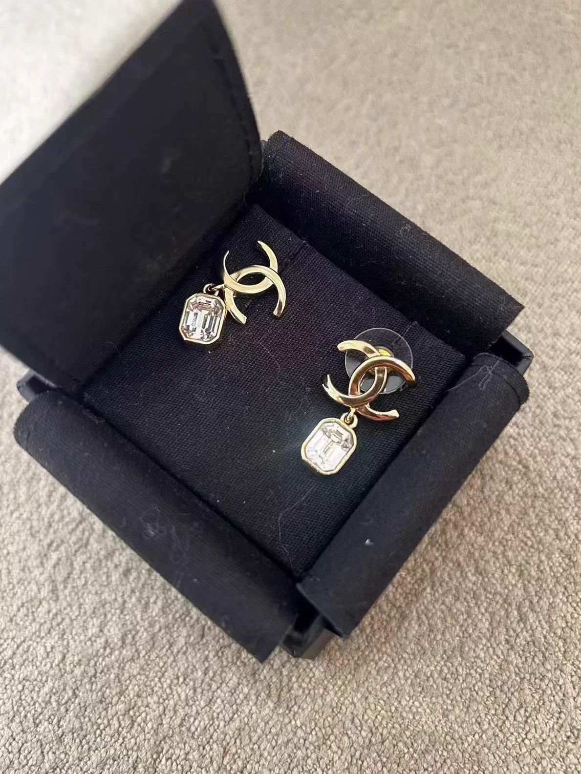 Chanel Chanel Gold CC Cube Earrings Unused Boxed Size ONE SIZE - 1 Preview