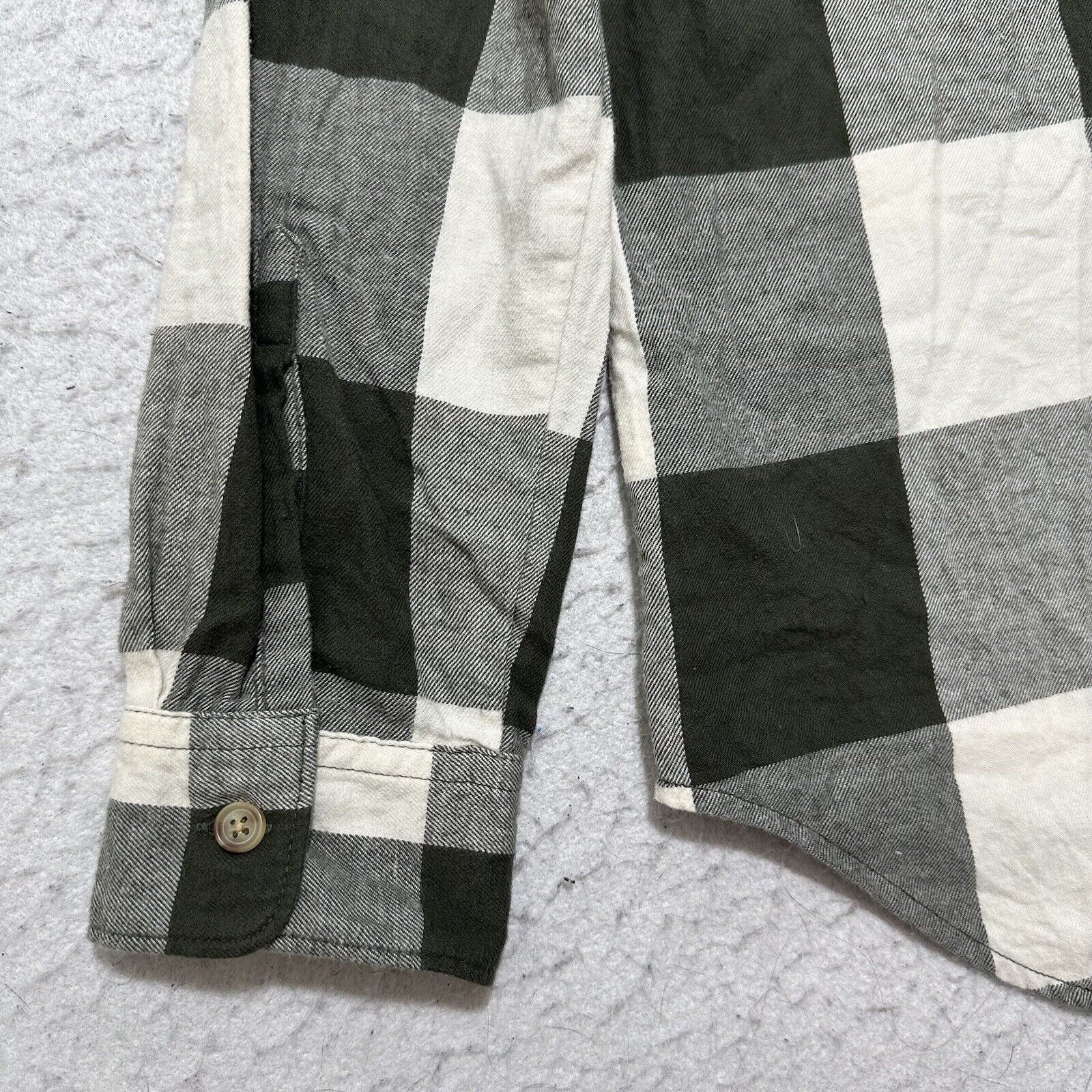Old Navy Old Navy Petite Small Green White Plaid Button Down Shirt Size S / US 4 / IT 40 - 6 Thumbnail