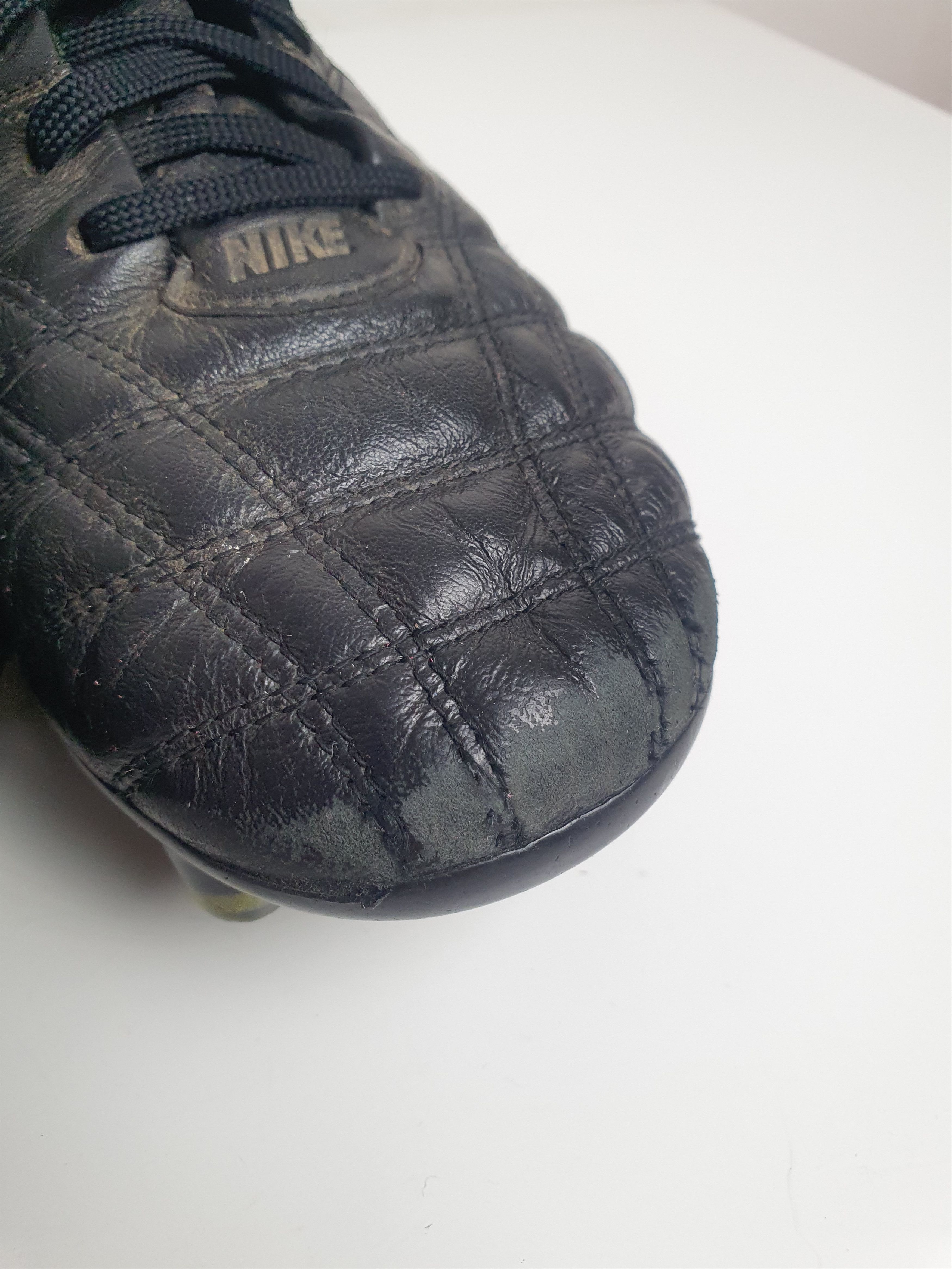 Nike Vintage Cleats mens Nike Tiempo Legend III Football Rare Size US 11 / EU 44 - 8 Thumbnail