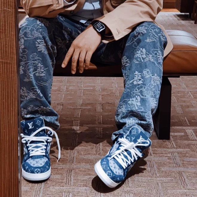 Louis Vuitton LV Trainer New Blue Denim Low Top 40 (US 6) Size US 6 / EU 39 - 8 Thumbnail