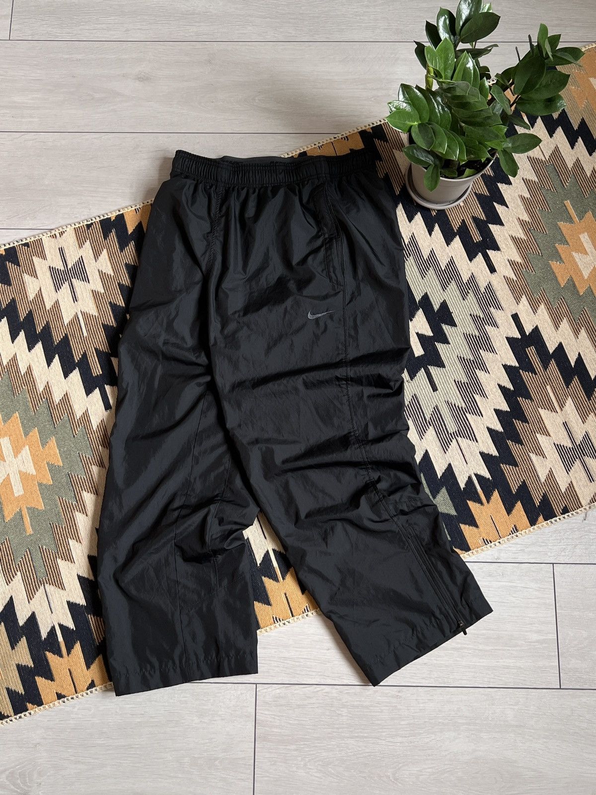 Nike Vintage Nike Nylon Drill Y2k Track Pants Size US 32 / EU 48 - 1 Thumbnail