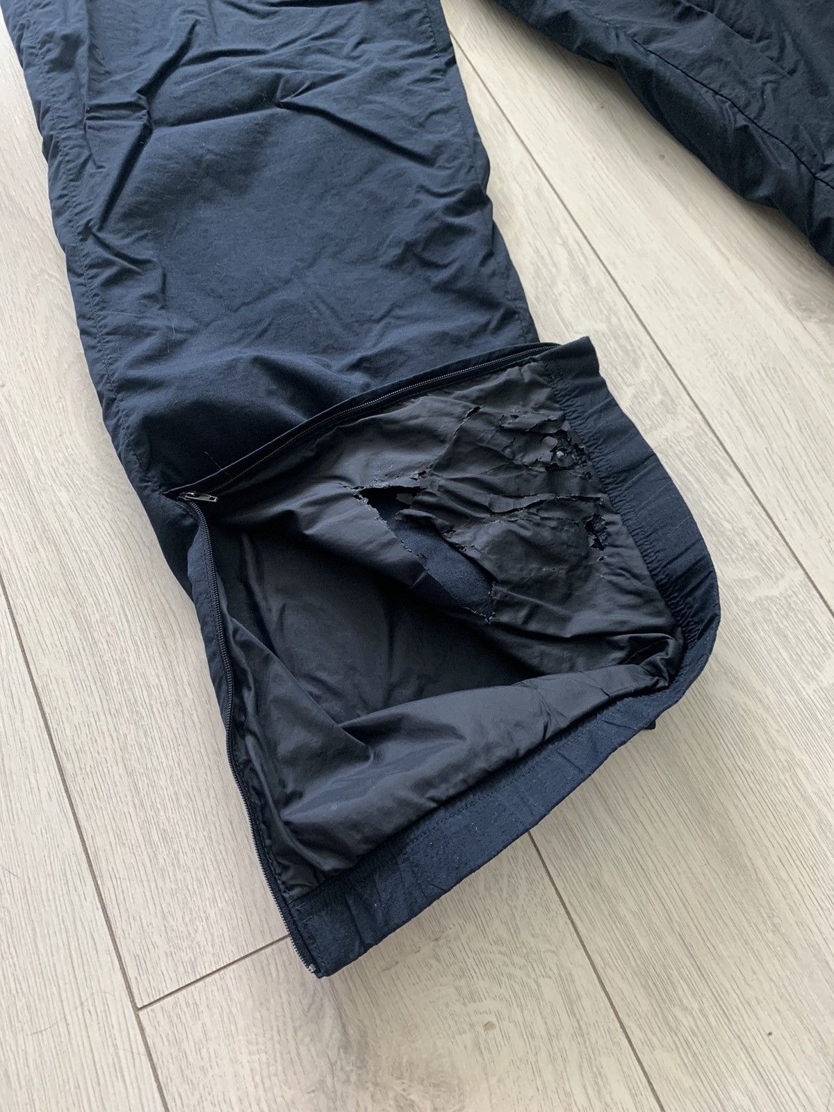 Vintage Vintage nike track pants y2k acg gorpcore sweatpants Size US 34 / EU 50 - 7 Thumbnail