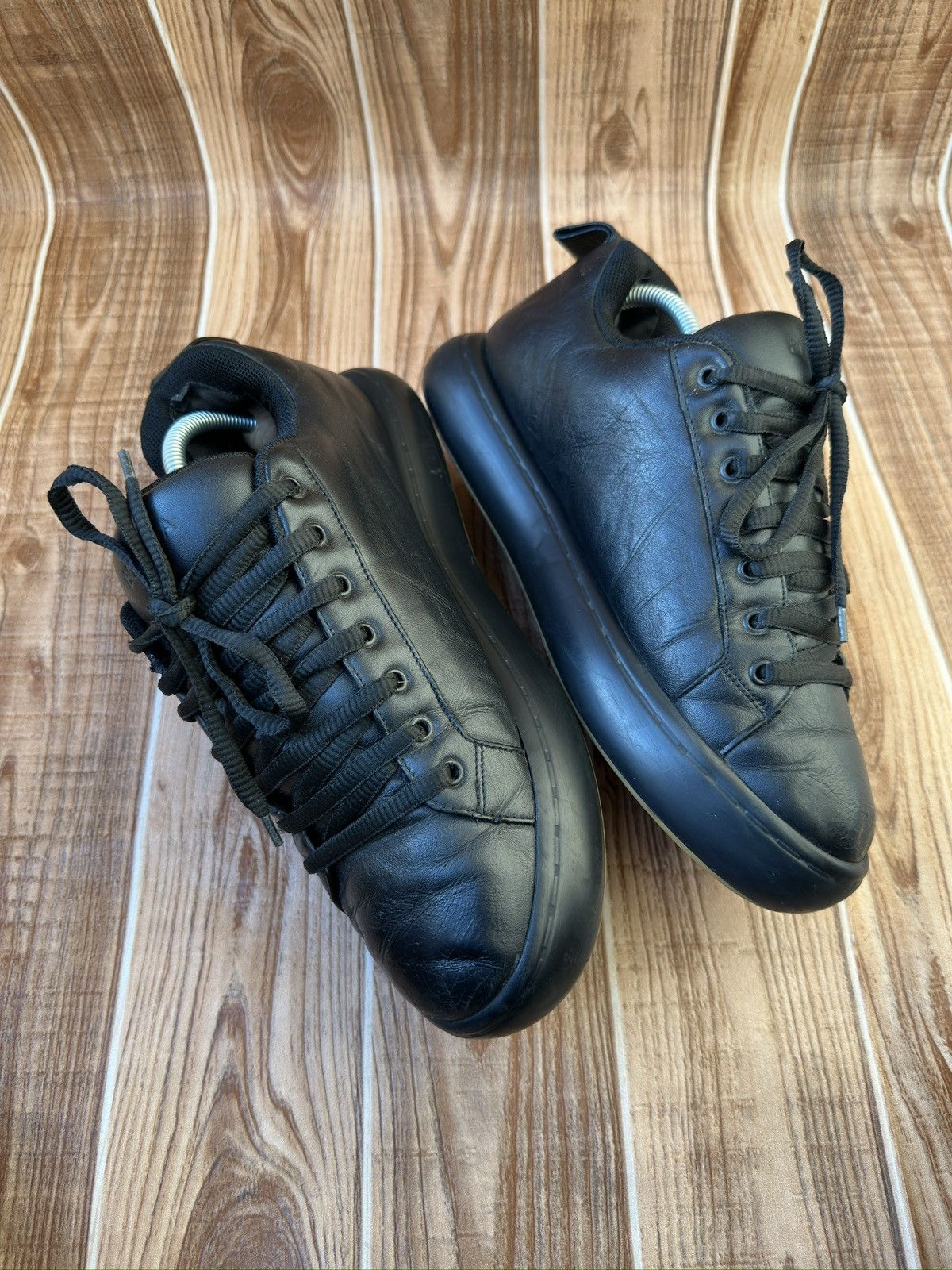 Bottega Veneta Bottega Veneta Pillow Sneaker Black Natural Rubber lowtops Size US 11 / EU 44 - 13 Thumbnail