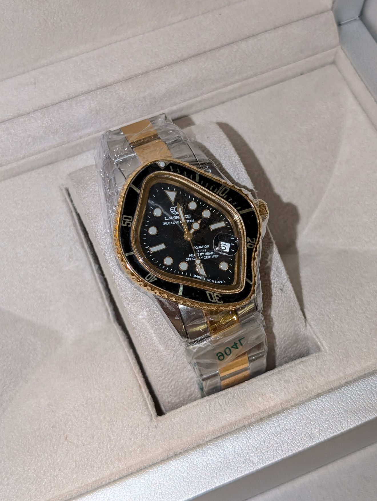 LAARVEE New in Box LAARVEE PEA-001 Watch Black / Gold Silver Size ONE SIZE - 2 Thumbnail
