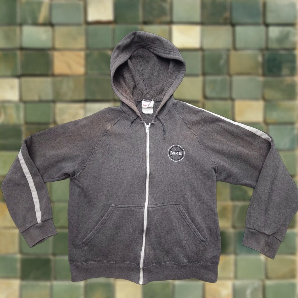 Nike VINTAGE Nike Full Zip Hoodie Mens Large Gray 90s USA Fashion 90s Logo Outdoor Nike Sportswear Hoodie Mens Large Gray 90s USA Size US L / EU 52-54 / 3 - 1 Thumbnail