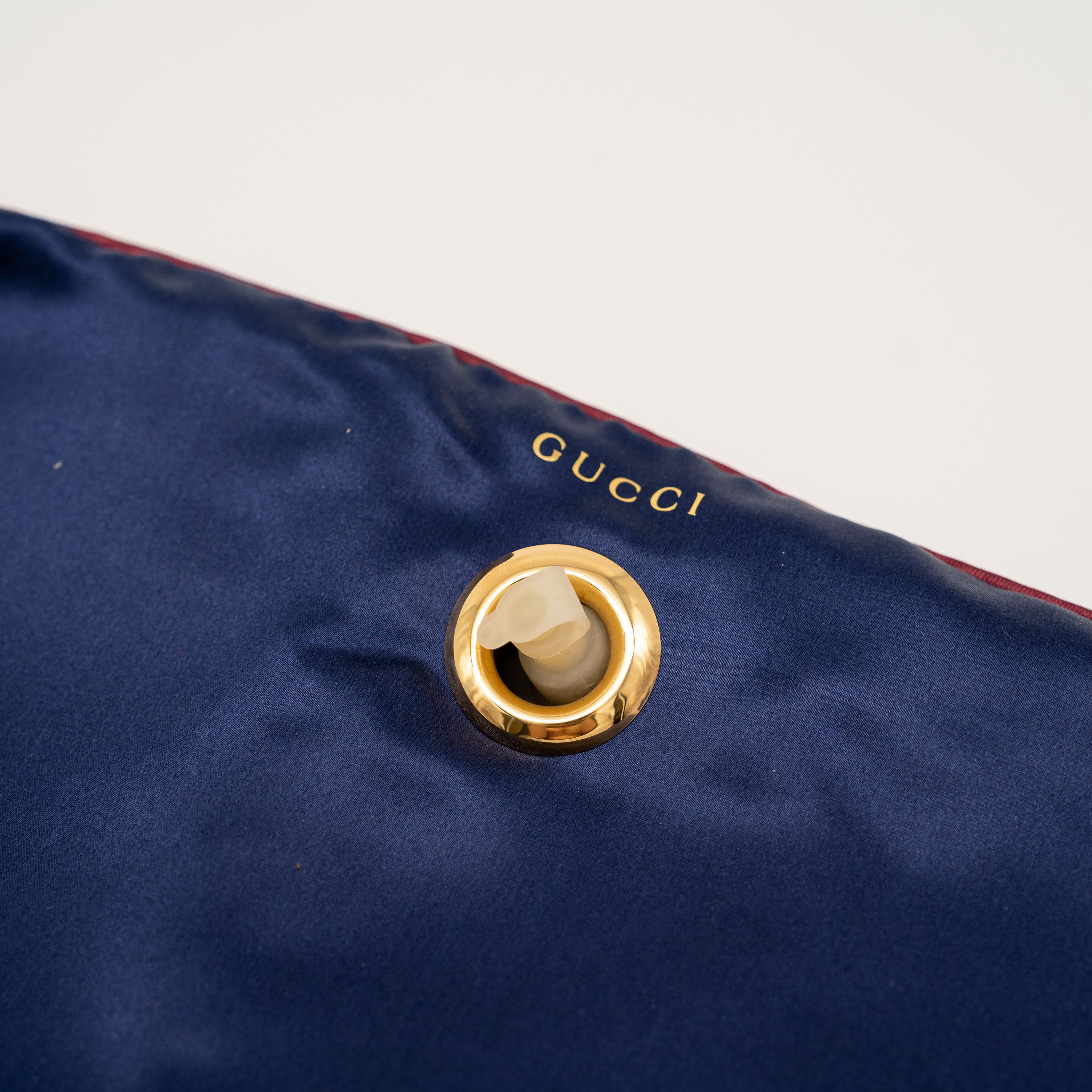 Gucci Gucci Travel Set Neck Pillow Slippers Eye Mask Travel Bag Size ONE SIZE - 9 Thumbnail