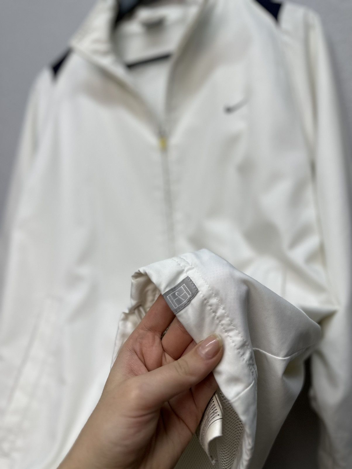 Nike Rare Nike white track jacket minimal Y2K Nylon streetwear Size US S / EU 44-46 / 1 - 6 Thumbnail