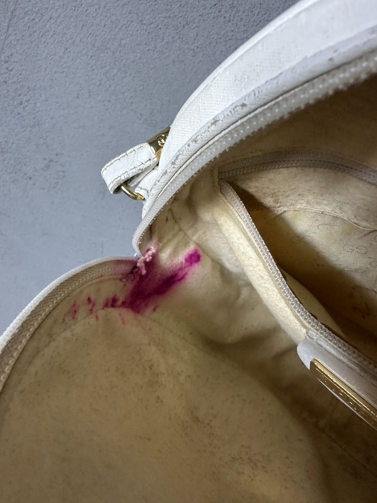 Gucci Vintage Gucci GG Micro Guccissima Canteen Circle Round Bag Size ONE SIZE - 10 Thumbnail