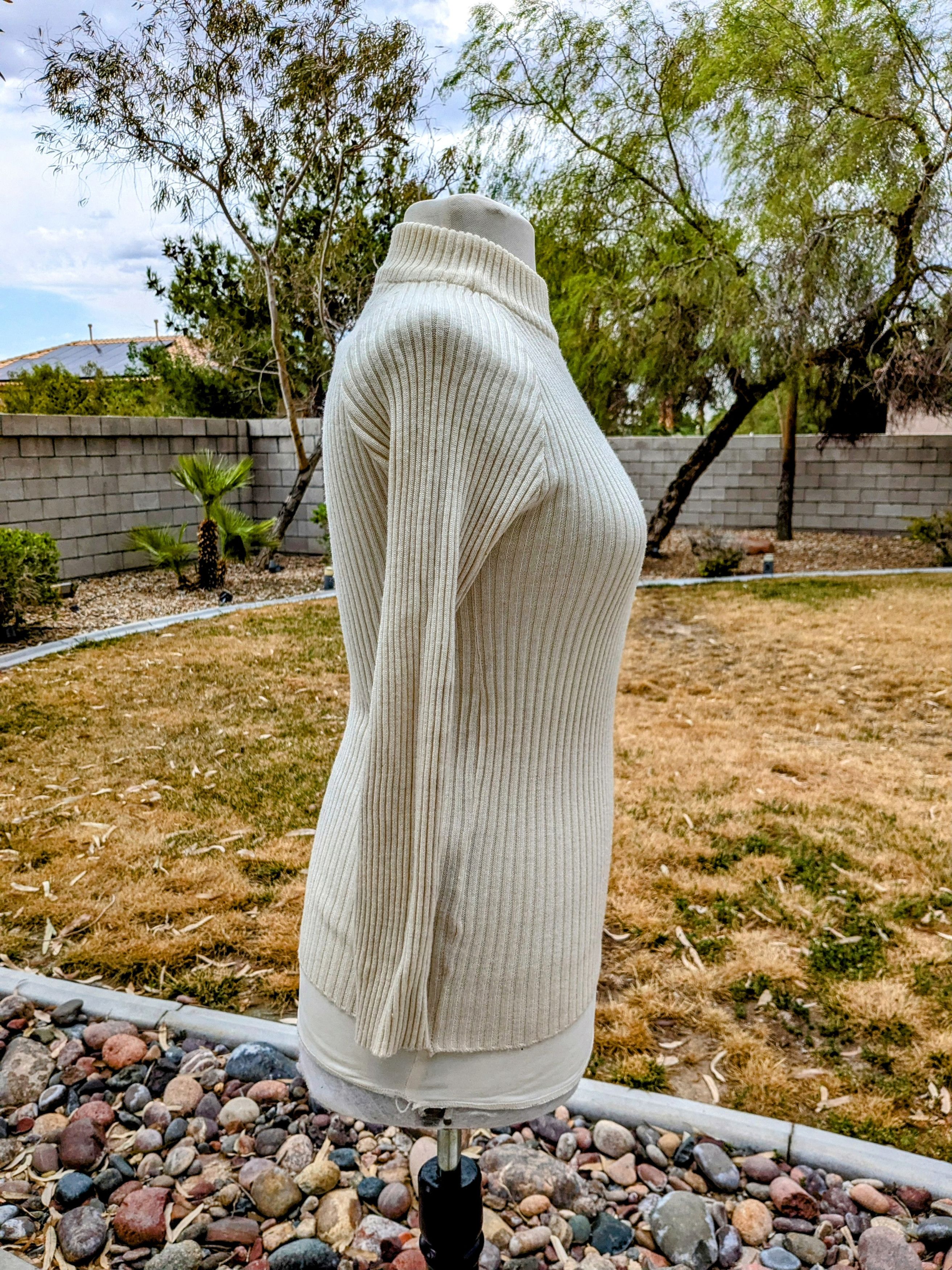 Vintage VTG Petite Kosugi Cream Ribbed Knit Turtleneck L/S Top Size L / US 10 / IT 46 - 3 Thumbnail