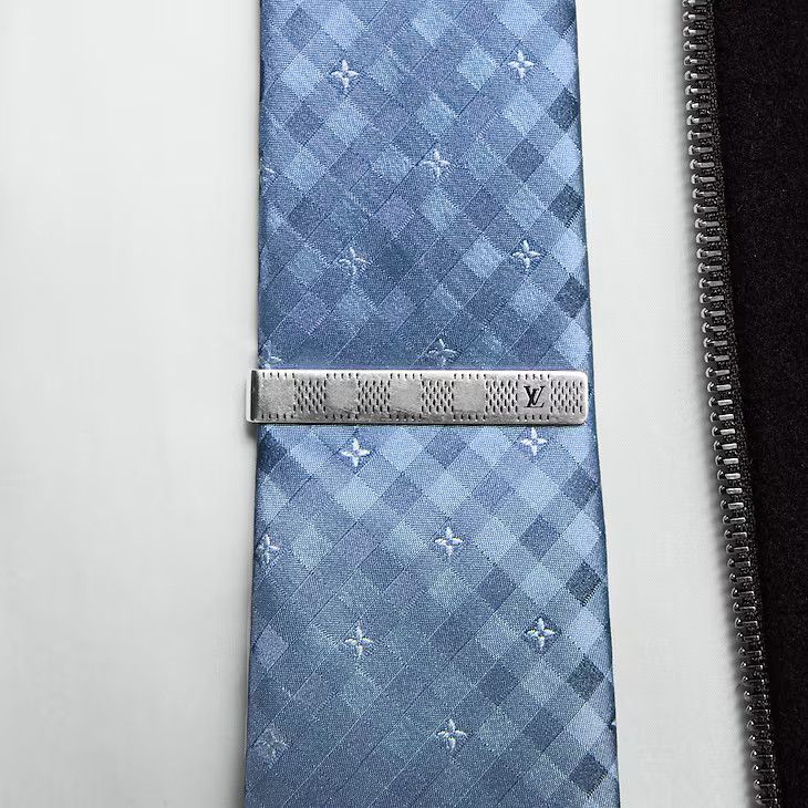 Louis Vuitton LV Suit Tie Pin - 5.5 cm/2.2 inches Size ONE SIZE - 1 Thumbnail