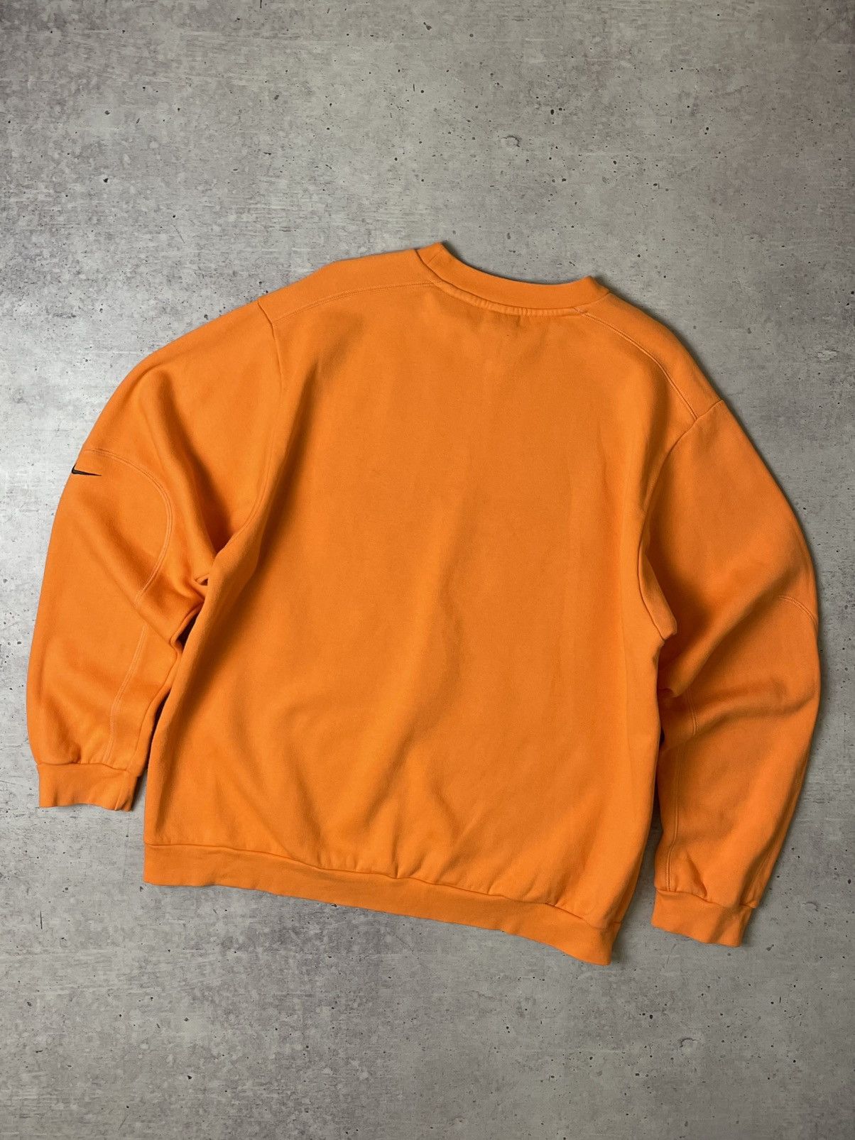 Nike Rare Vintage Nike Logo Sweatshirt Boxy Size US L / EU 52-54 / 3 - 7 Thumbnail