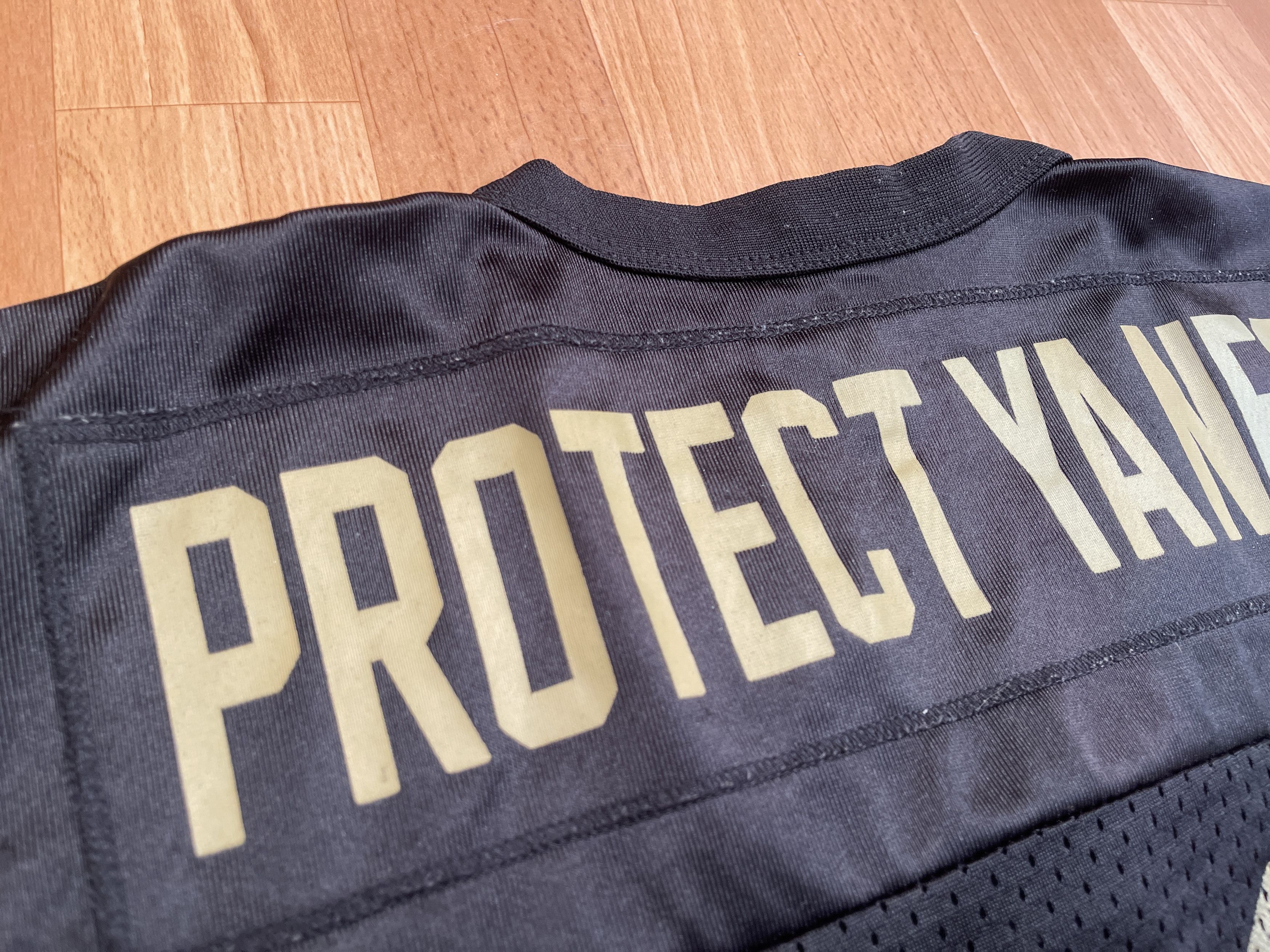 Huf × Wu-Tang Clan HUF X Wu-Tang Clan 2014 Anniversary jersey Wu Wear t-shirt L Size US L / EU 52-54 / 3 - 9 Thumbnail