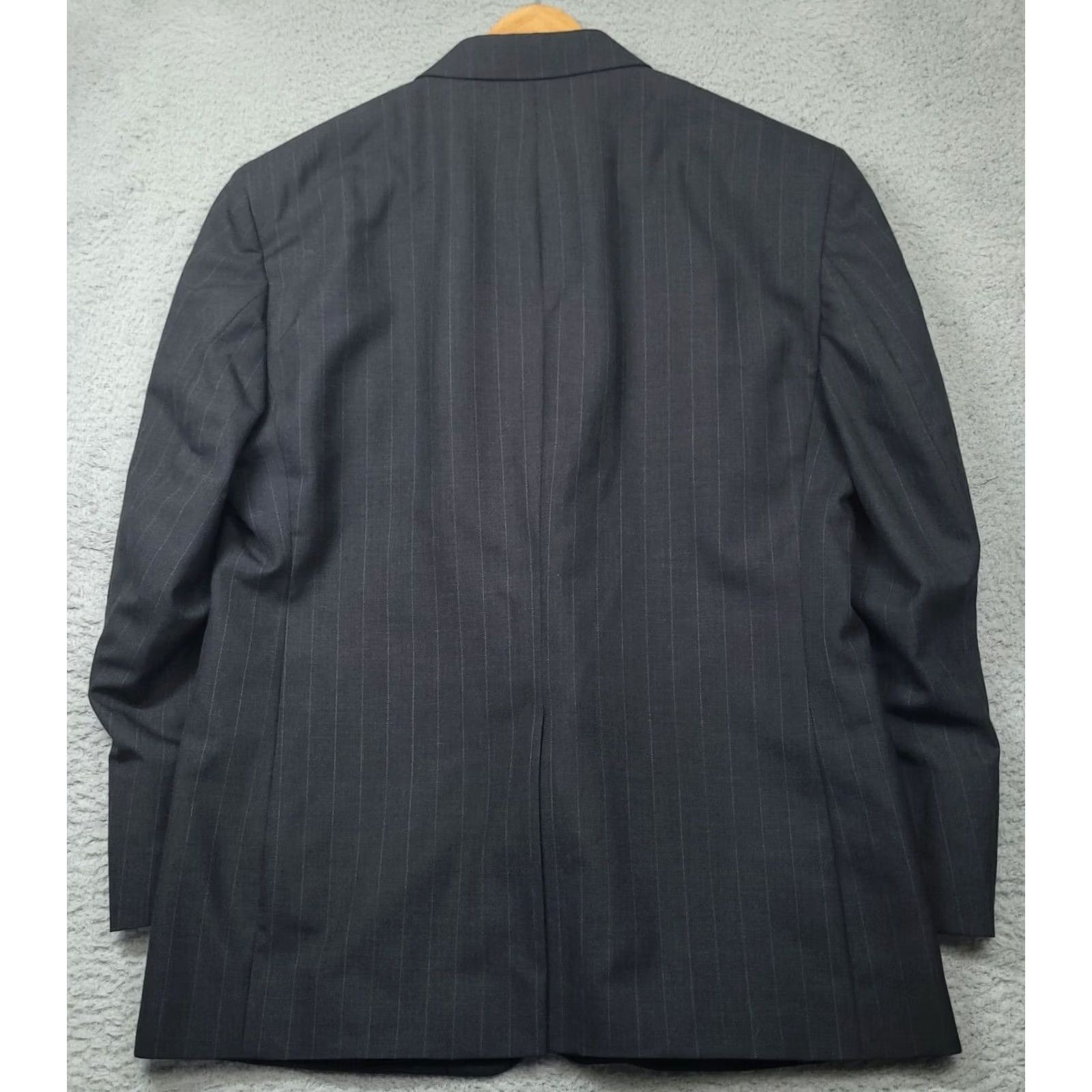 Jos. A. Bank Jos A Bank Blazer Men 44S Wool 100% Wool Gray Notch Lapel Single-Breasted Two-Button Short Length Size 44R - 2 Thumbnail