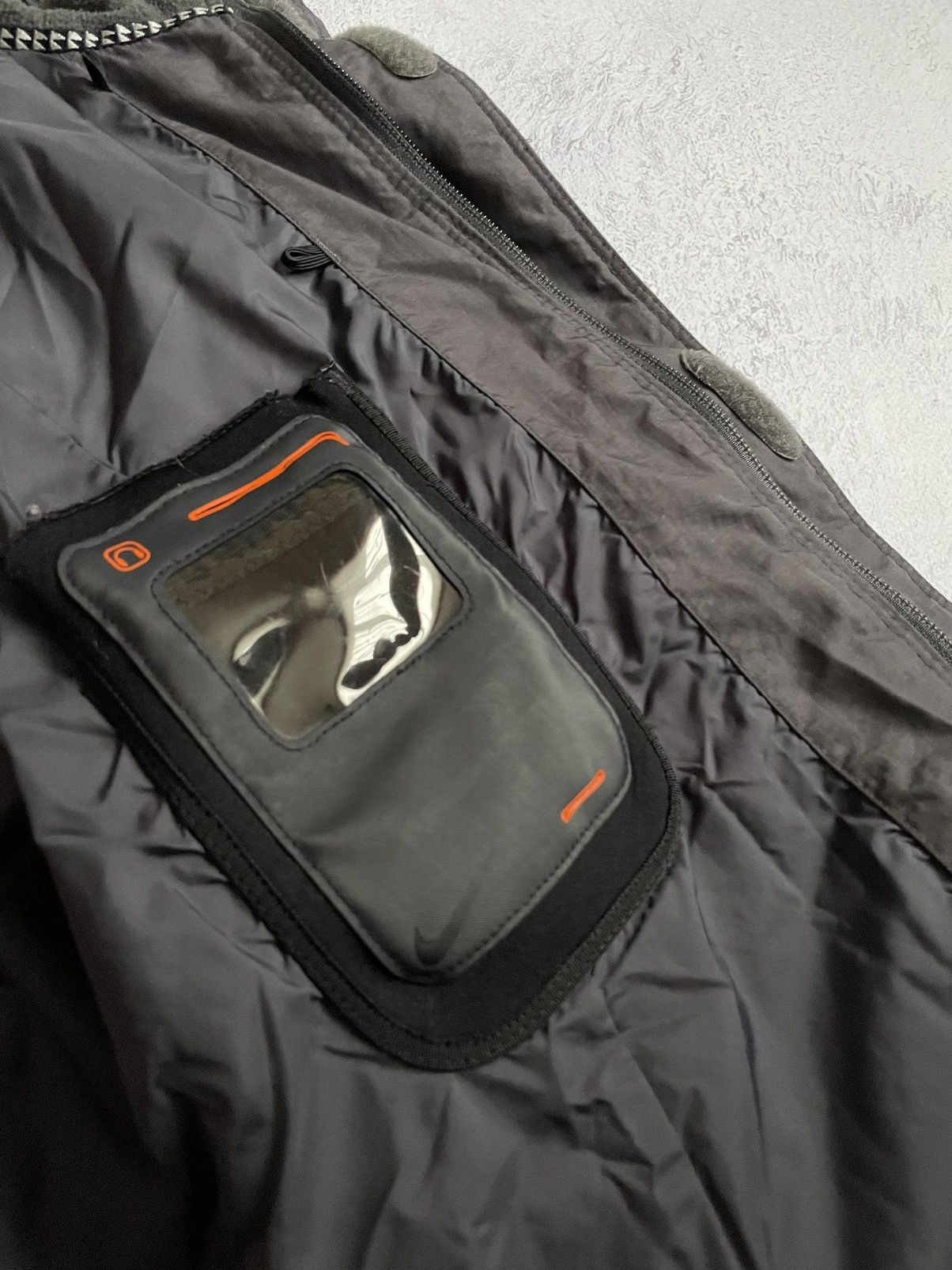 Nike Vintage Y2K Nike Big Logo Swoosh Puffer Jacket 00s Size M Size US M / EU 48-50 / 2 - 7 Thumbnail