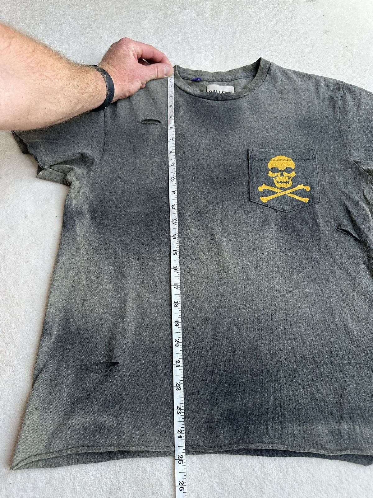 Gallery Dept. Gallery Dept skull and crossbones Hollywood logo t shirt Size US S / EU 44-46 / 1 - 6 Thumbnail