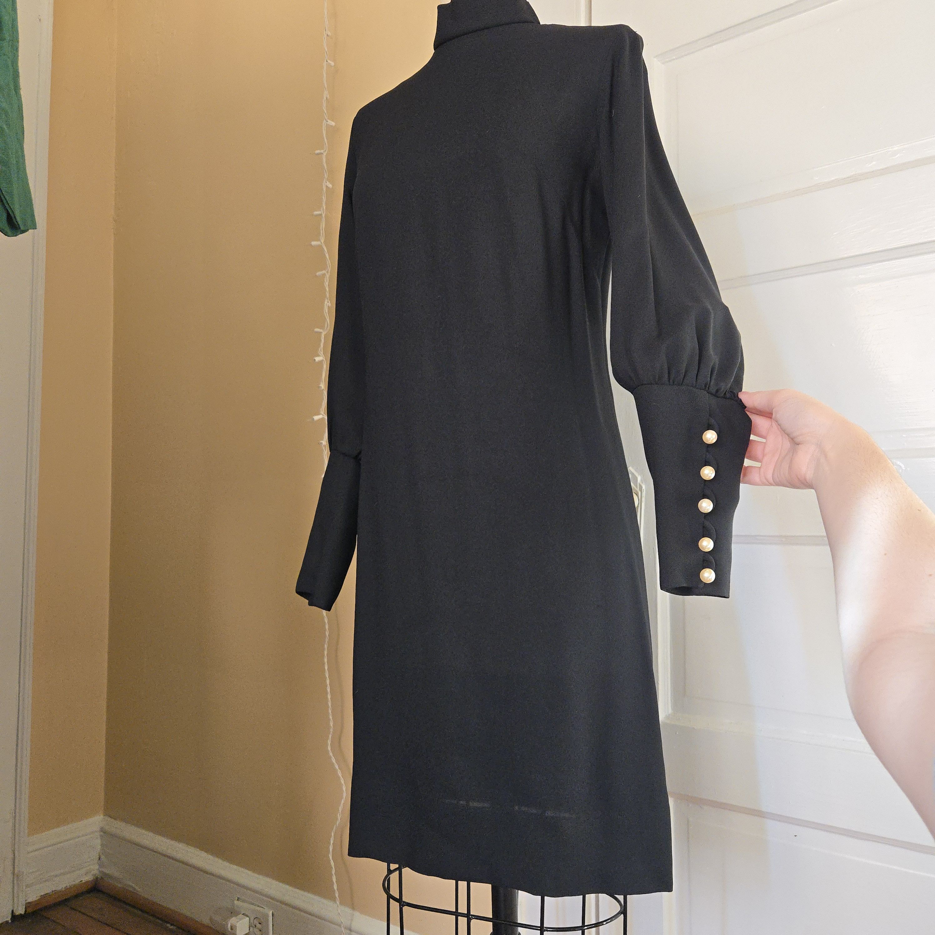 Adrian Tabin - Authentic 1960s Bishop Sleeve Mod Shift Dress -  www.collettivotraccia.it