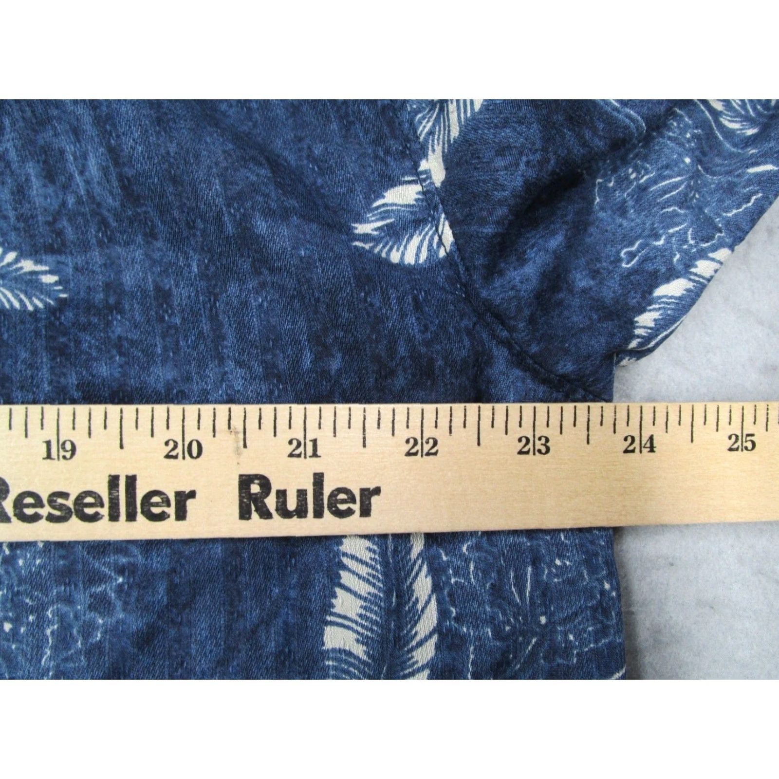Tommy Bahama Tommy Bahama Men's Short Sleeve Hawaiian Shirt Large Blue Floral Silk Wool Blend Casual Festival Beach Tiki Size US L / EU 52-54 / 3 - 6 Thumbnail