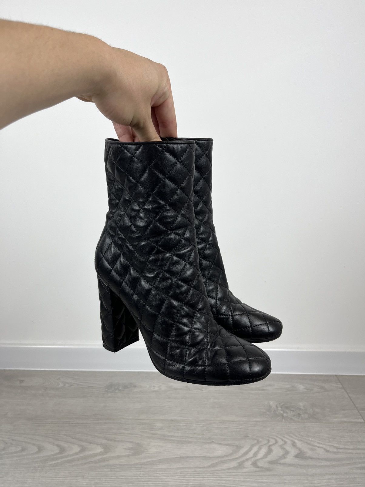 Gianvito Rossi Gianvito Rossi Black Leather Quilted Zip Heel Boots Size US 8 / IT 38 - 2 Thumbnail