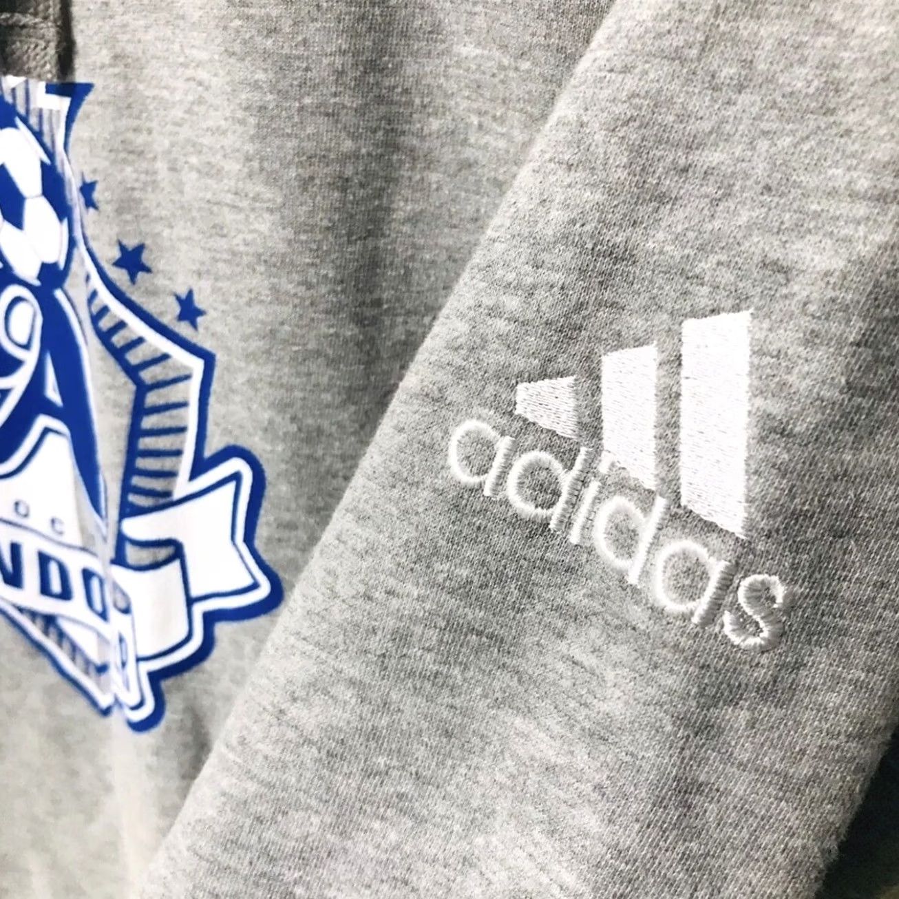 Adidas adidas Men Andover Soccer Pullover Hoodie M Gray Logo Sports Pullover Hoodie Mens Size M Size US M / EU 48-50 / 2 - 4 Thumbnail