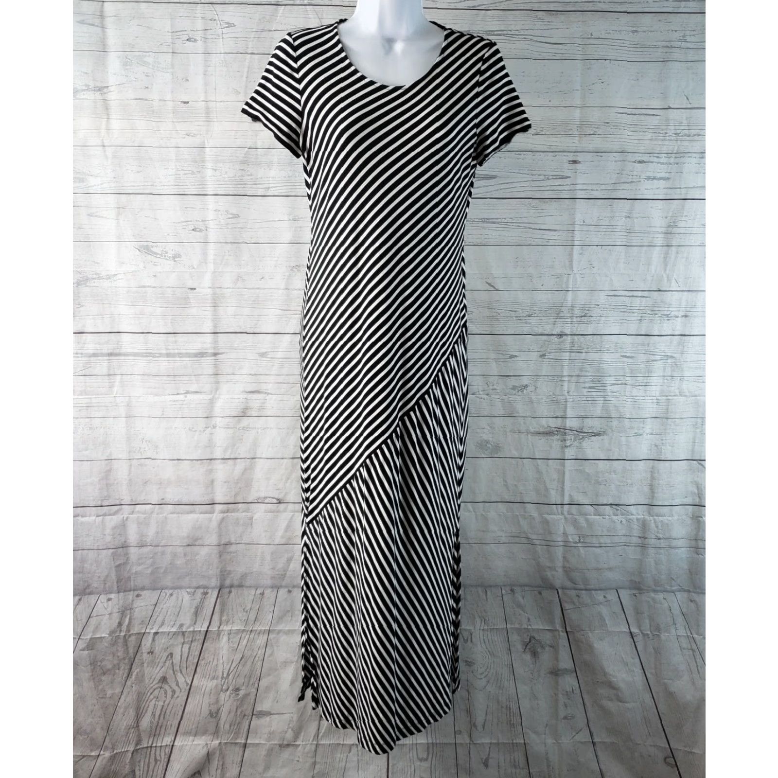 Vintage Chico's Womens Maxi Dress Sz Small Black White Stripe Short Sleeve Rayon Blend Dress, Maxi Size 28" / US 6 / IT 42 - 2 Thumbnail